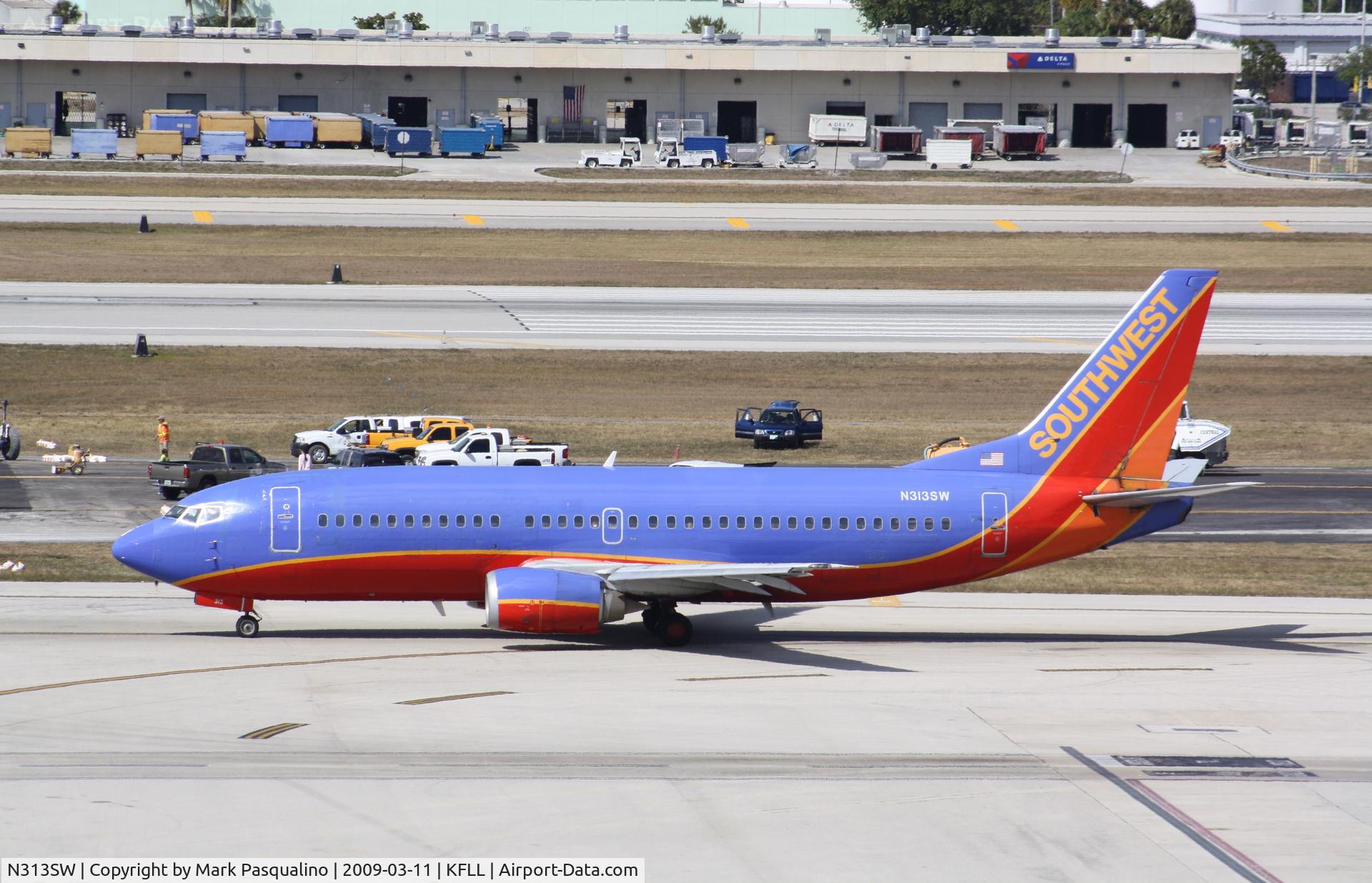 N313SW, 1986 Boeing 737-3H4 C/N 23335, Boeing 737-300