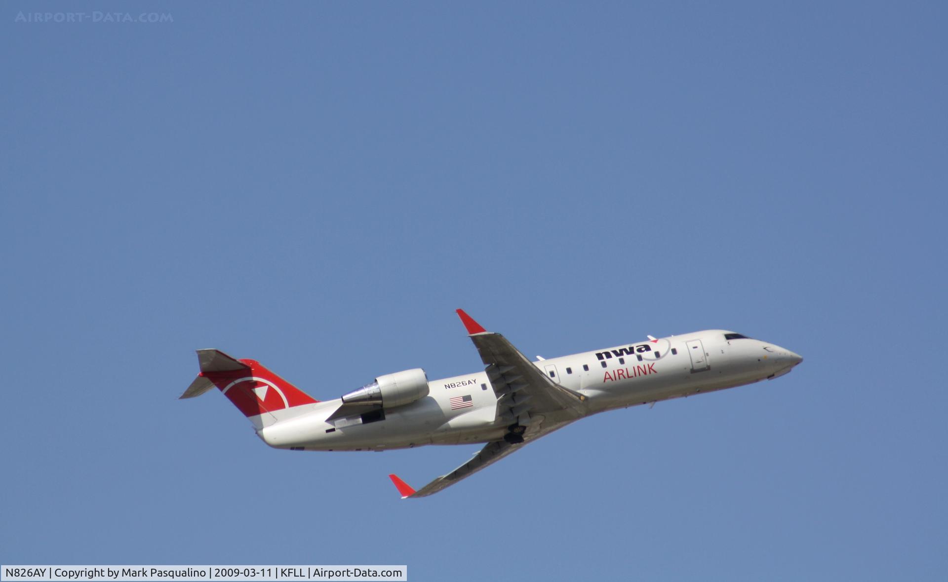 N826AY, 2005 Bombardier CRJ-200ER (CL-600-2B19) C/N 8026, CL-600-2B19