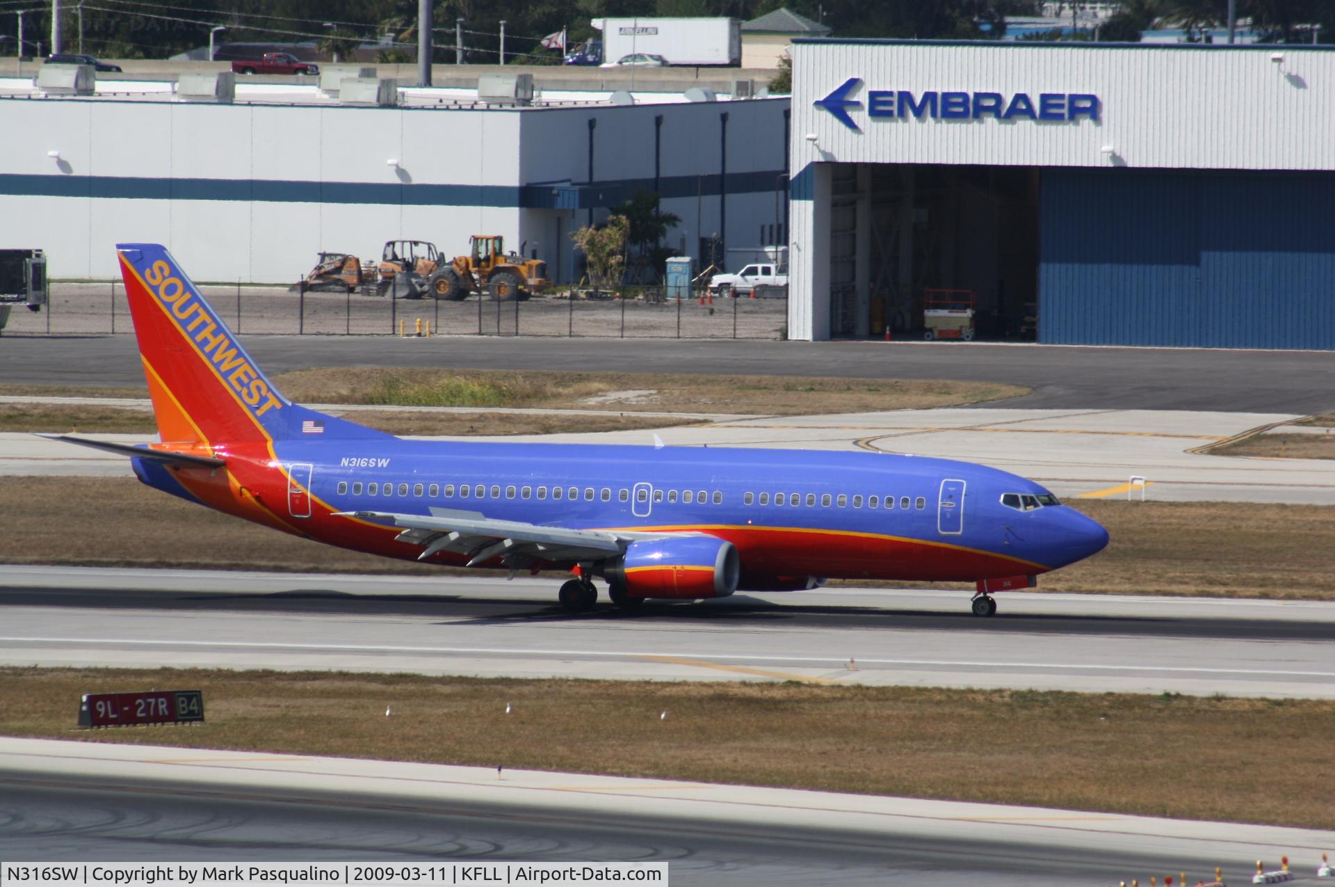 N316SW, 1986 Boeing 737-3H4 C/N 23338, Boeing 737-300