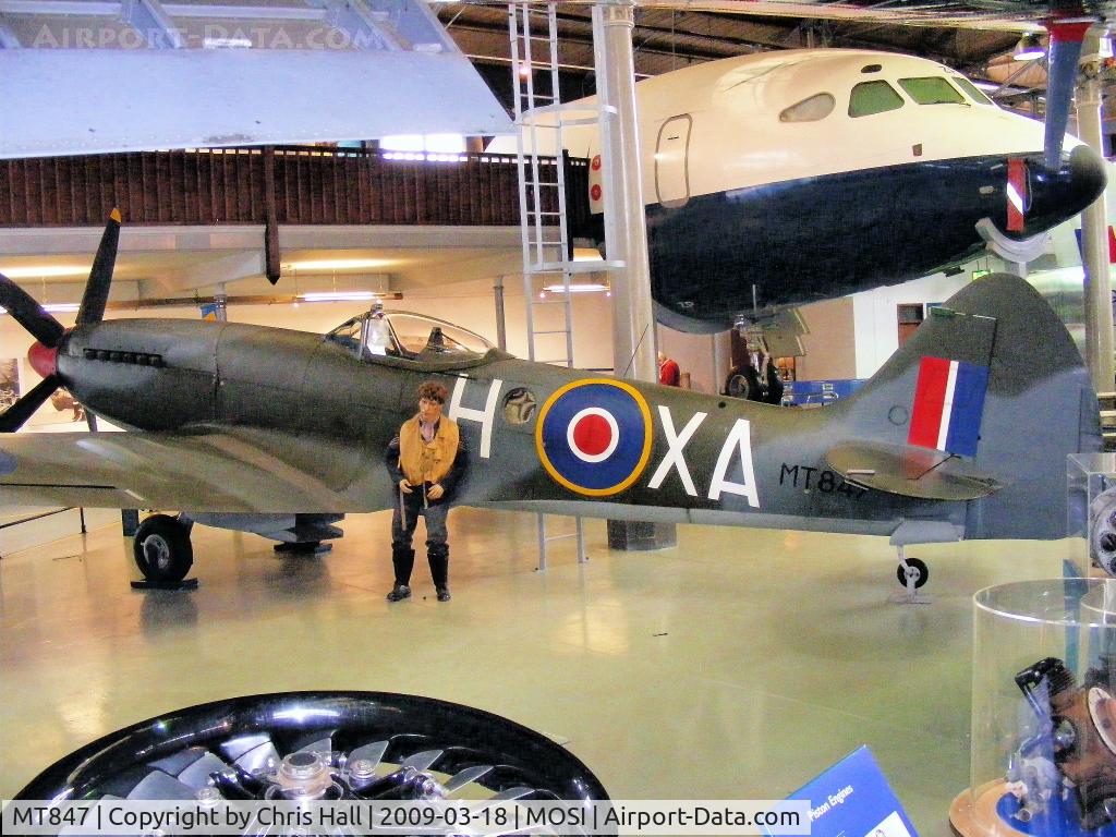 MT847, Supermarine 379 Spitfire FR.XIVe C/N 6S/643779, Supermarine Spitfire XIV