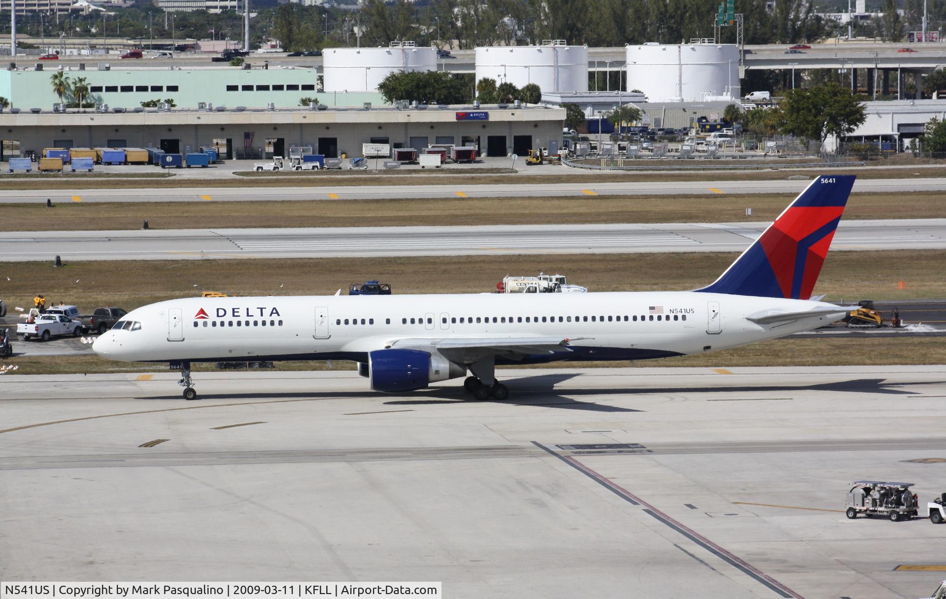 N541US, 1996 Boeing 757-251 C/N 26488, Boeing 757-200