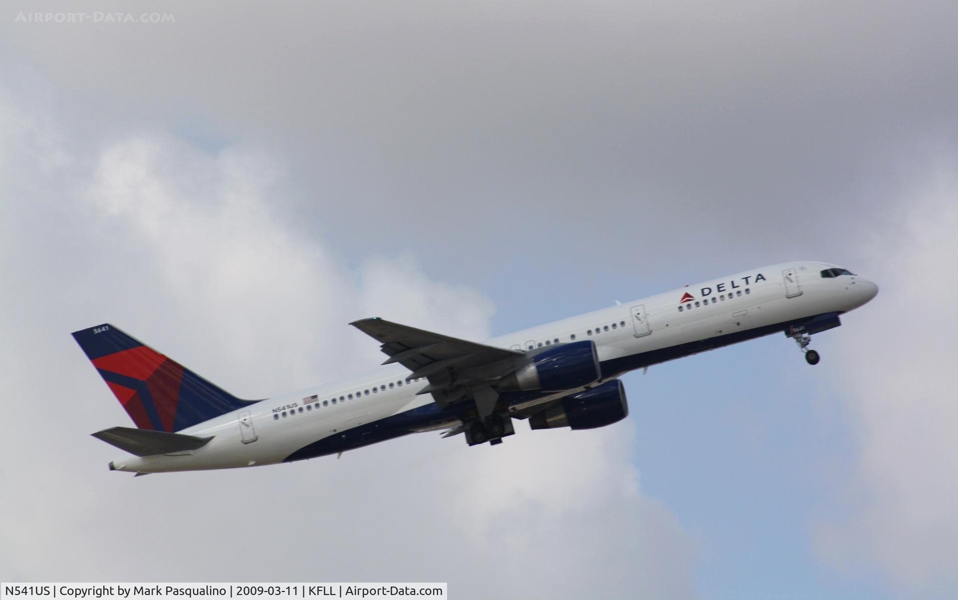 N541US, 1996 Boeing 757-251 C/N 26488, Boeing 757-200