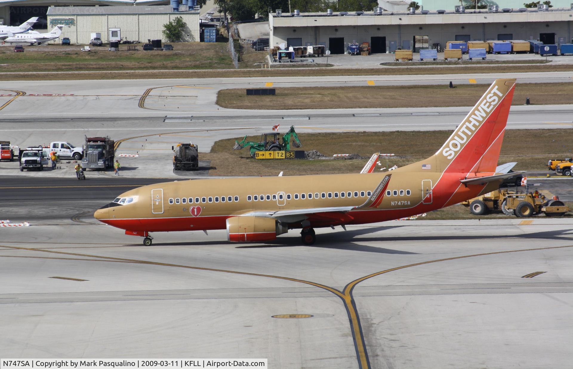 N747SA, 1999 Boeing 737-7H4 C/N 29799, Boeing 737-700