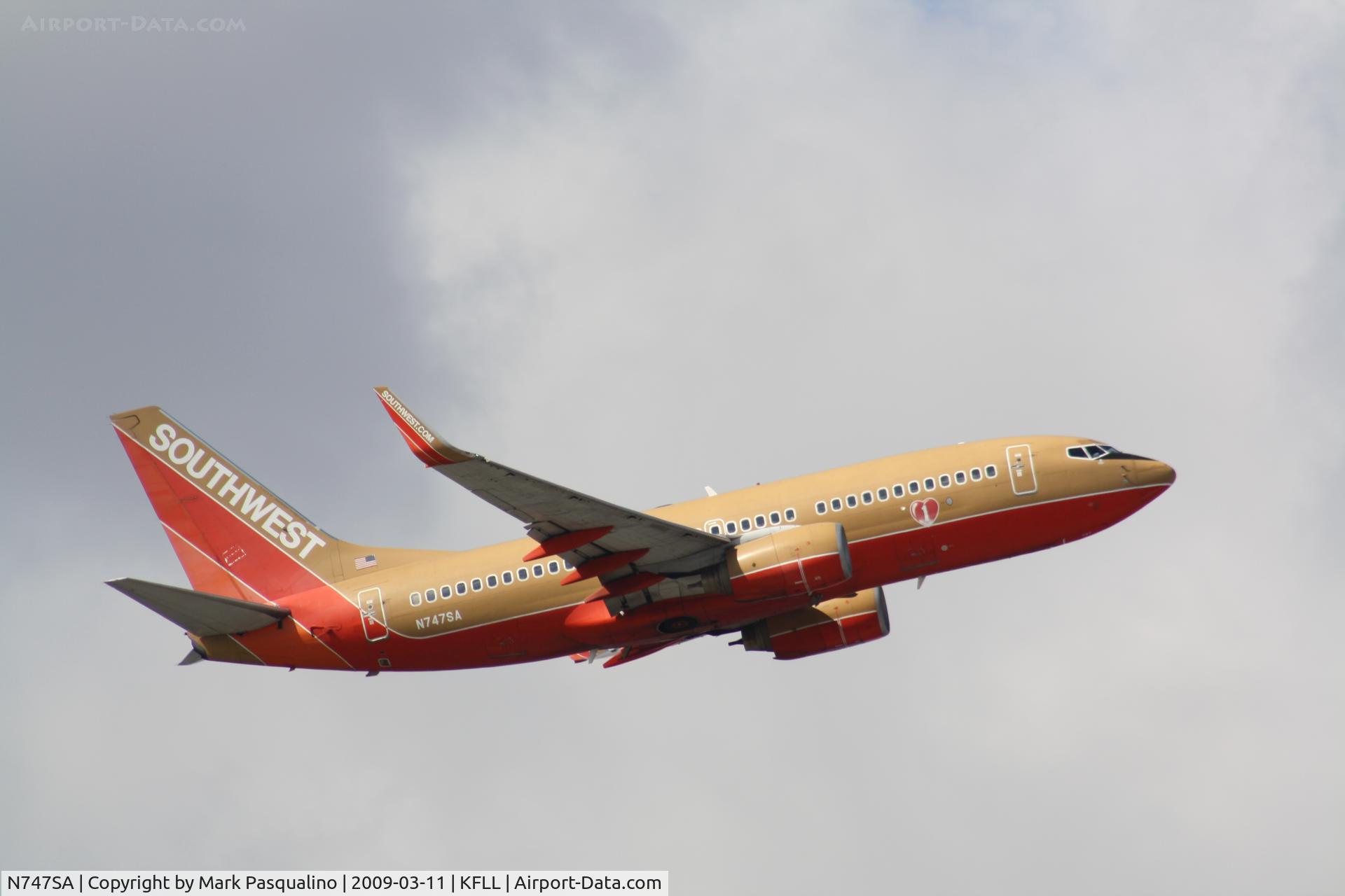 N747SA, 1999 Boeing 737-7H4 C/N 29799, Boeing 737-700