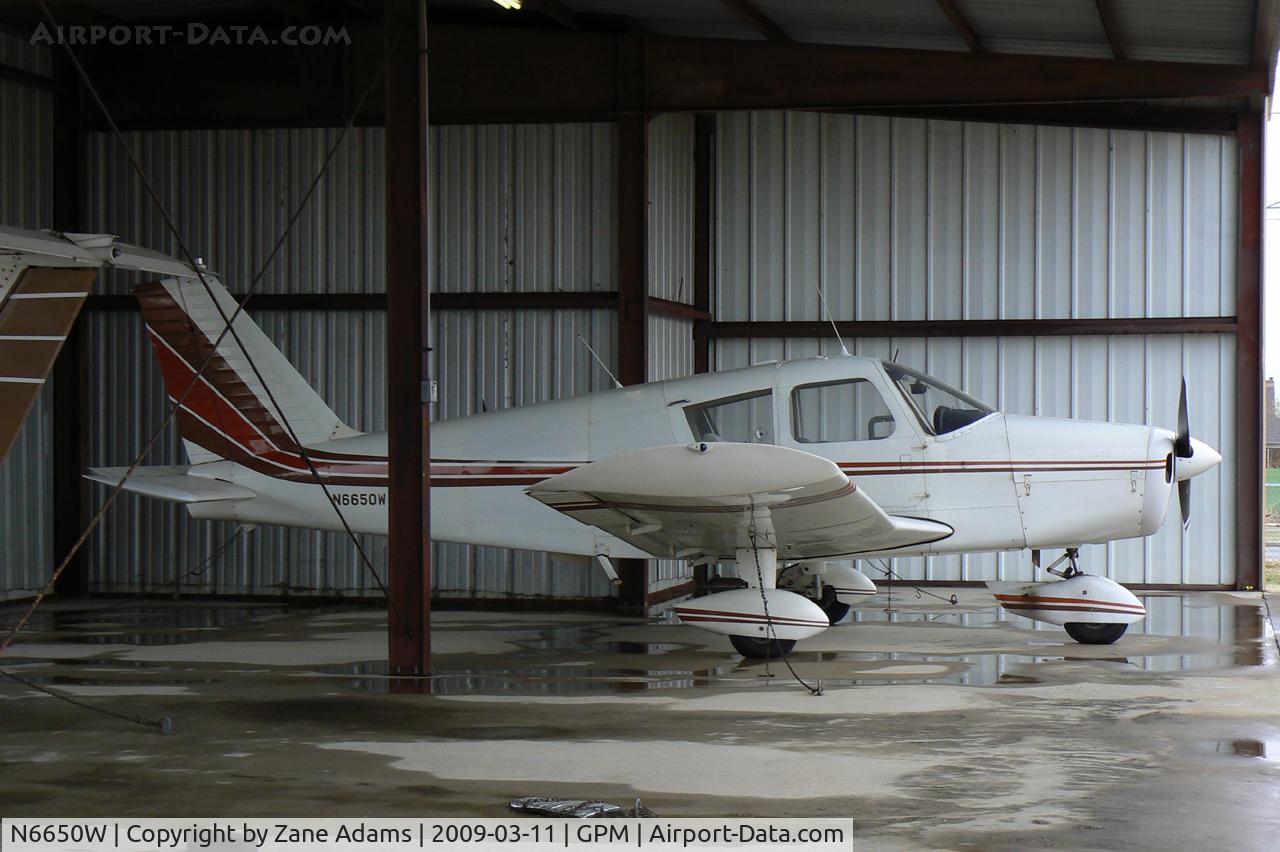 N6650W, 1965 Piper PA-28-140 C/N 28-20751, At Grand Prairie Municipal