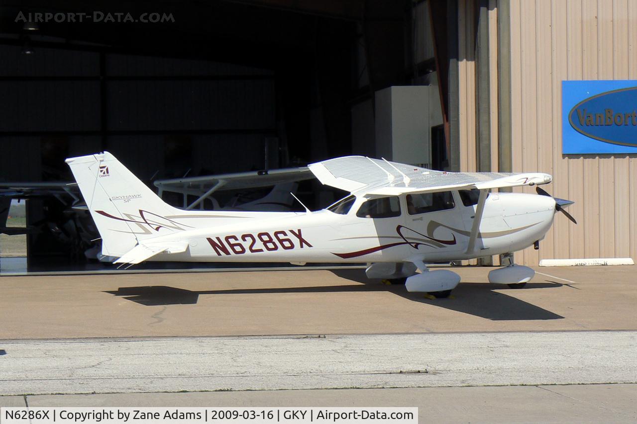 N6286X, 2008 Cessna 172S Skyhawk SP C/N 172S10755, At Arlington Municipal