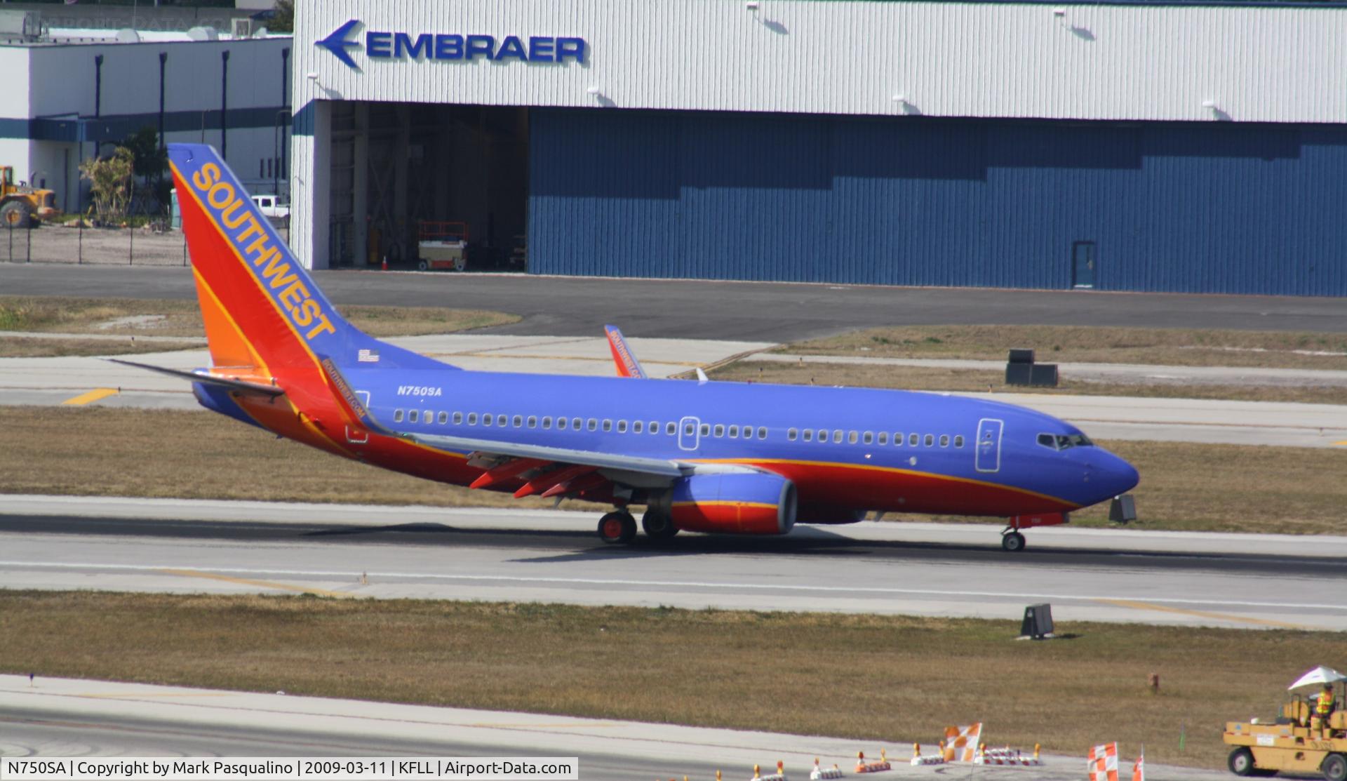 N750SA, 1999 Boeing 737-7H4 C/N 29802, Boeing 737-700