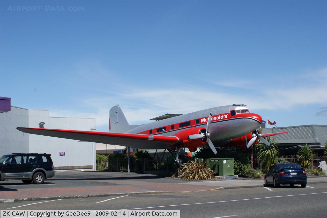 ZK-CAW, 1943 Douglas DC-3 C/N 18923, Looking like new at McDonalds Taupo