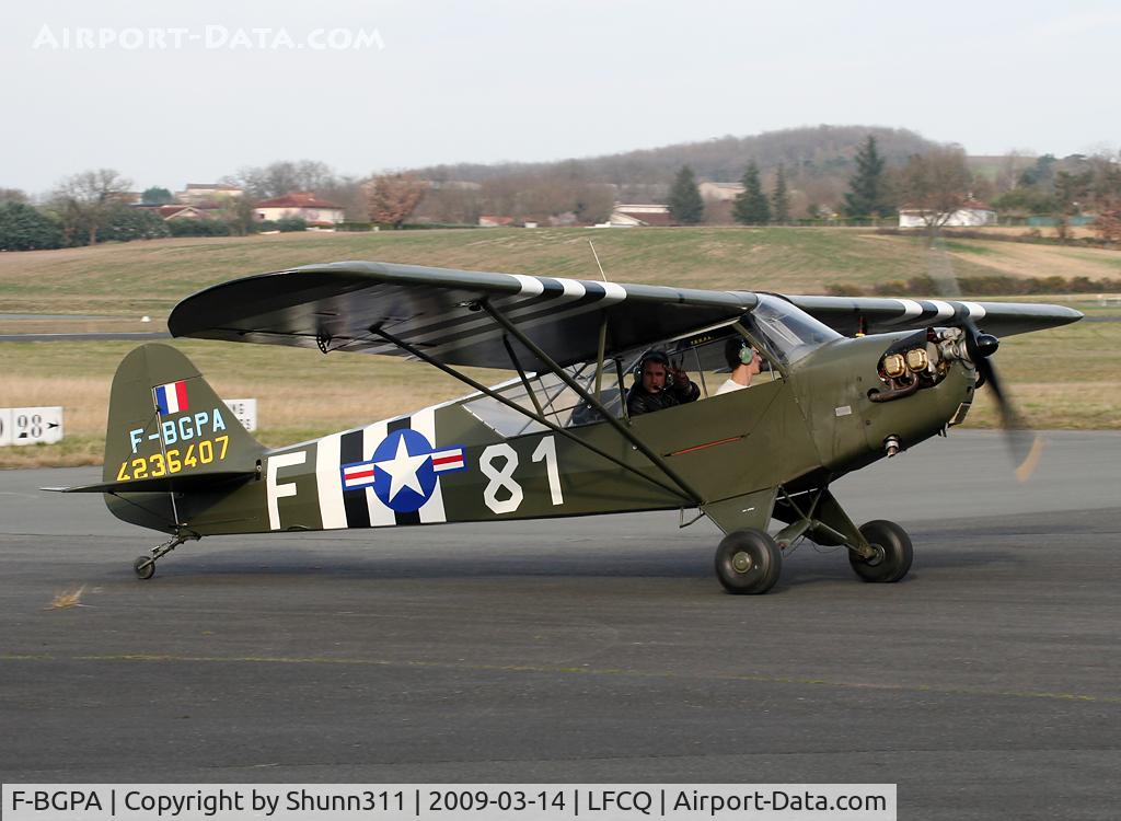 F-BGPA, 1942 Piper L-4A Grasshopper (O-59A / J3C-65) C/N 8531, Arriving rwy 28