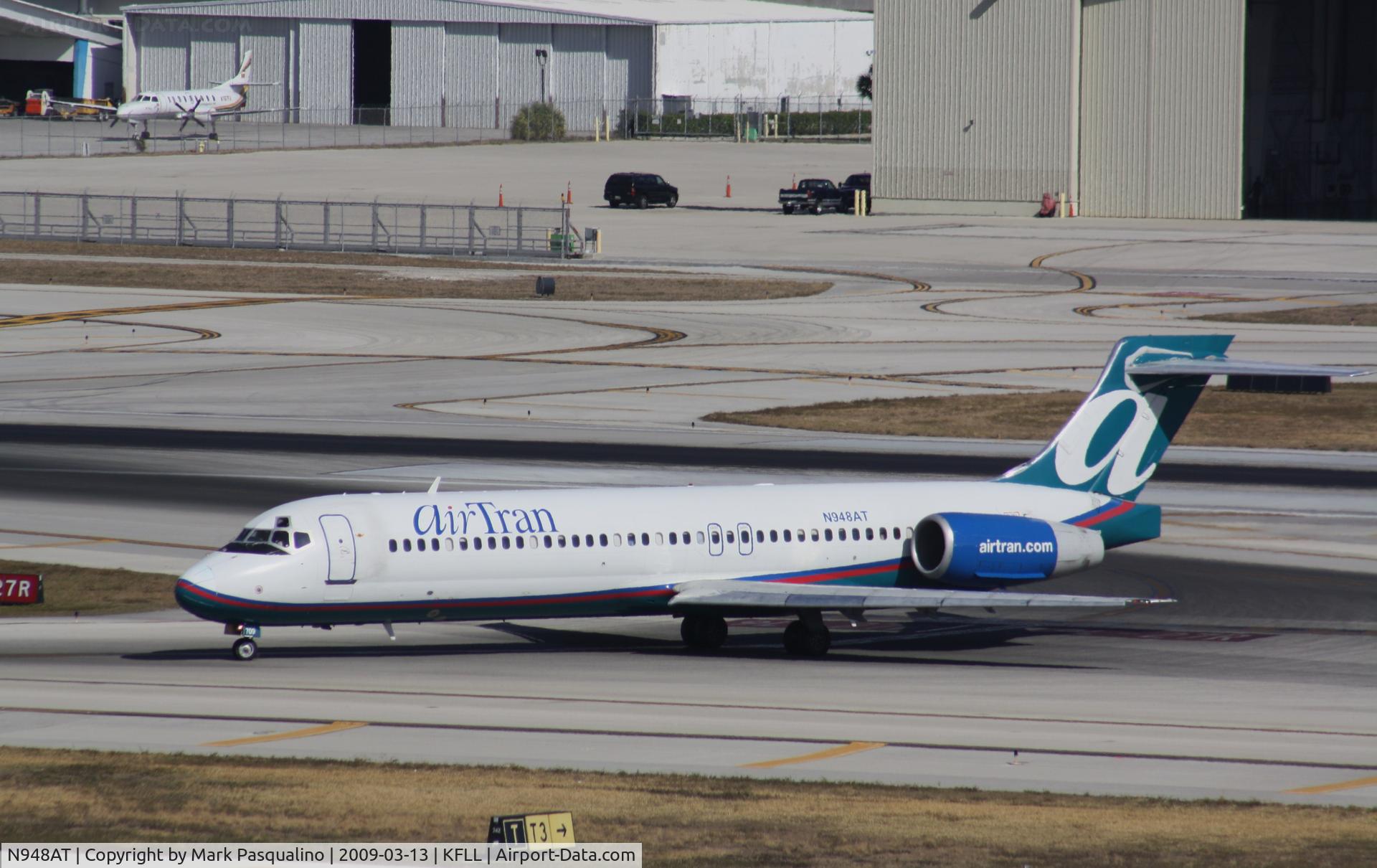 N948AT, 1999 Boeing 717-200 C/N 55011, Boeing 717-200