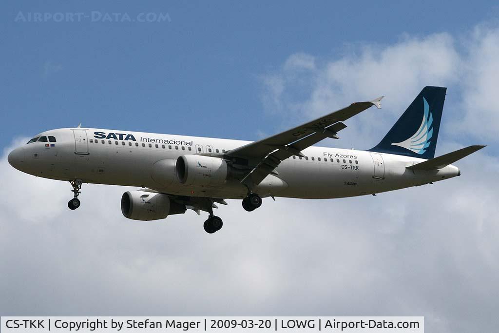 CS-TKK, 2005 Airbus A320-214 C/N 2390, SATA International