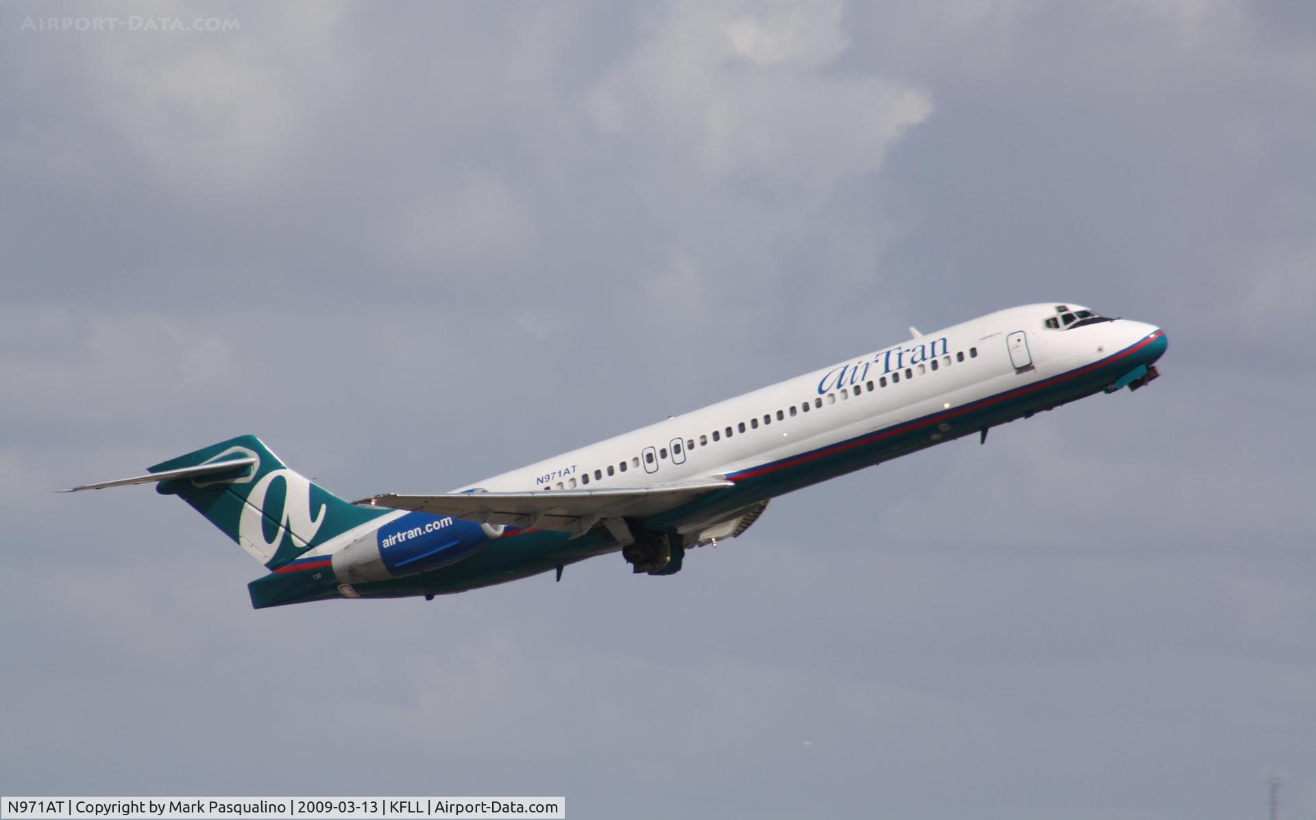 N971AT, 2001 Boeing 717-200 C/N 55032, Boeing 717-200