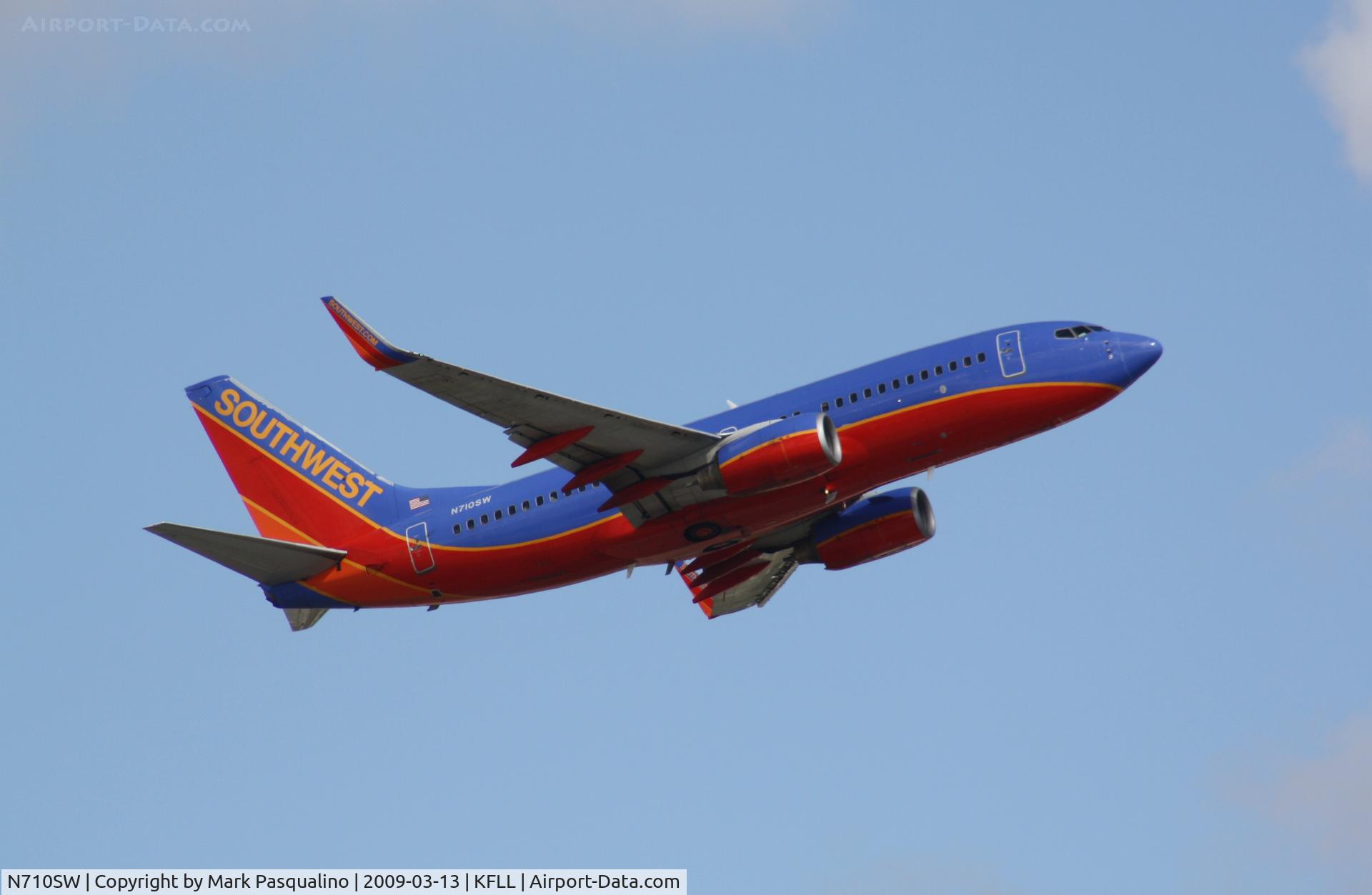 N710SW, 1998 Boeing 737-7H4 C/N 27844, Boeing 737-700