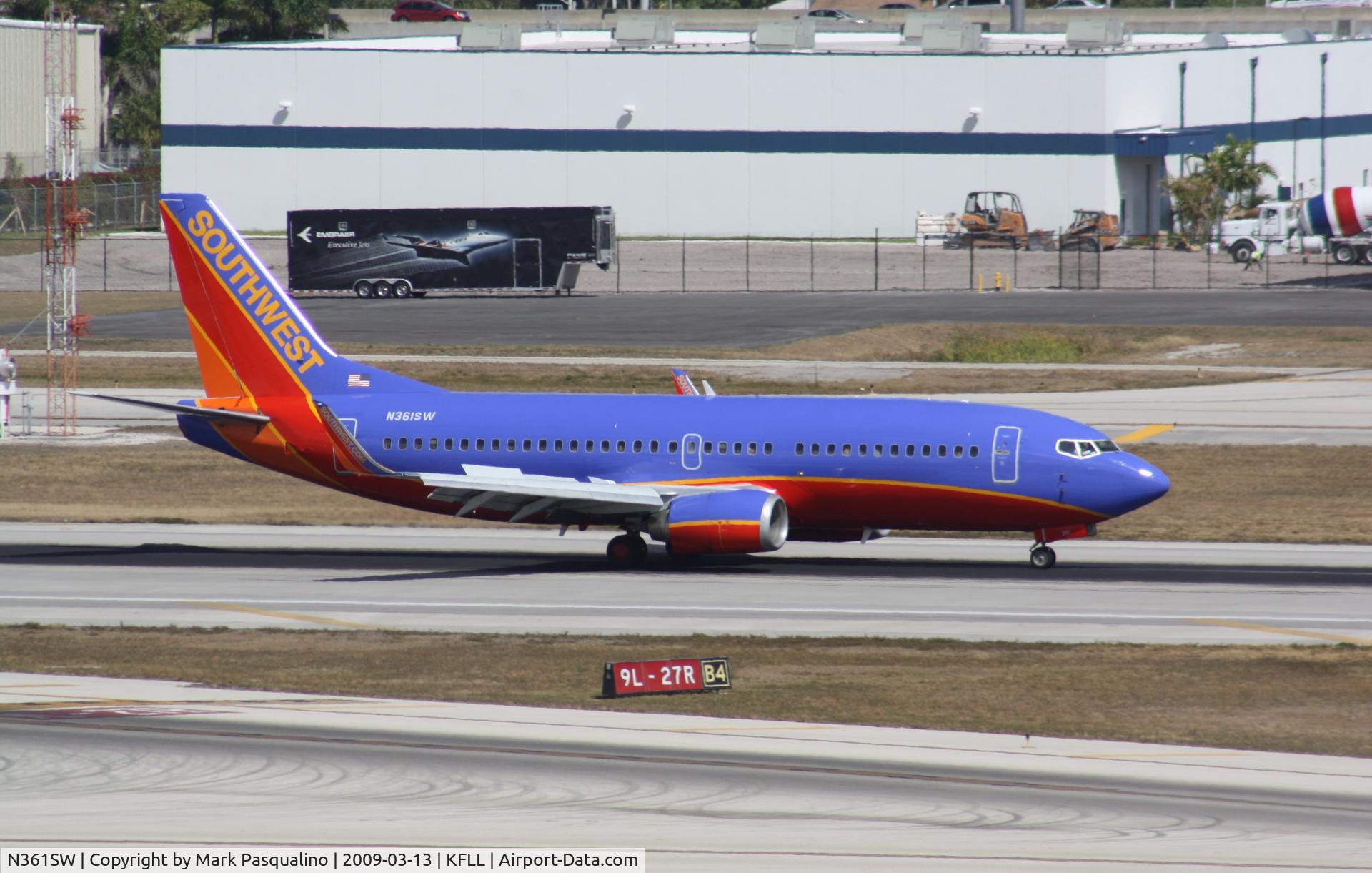 N361SW, 1992 Boeing 737-3H4 C/N 26572, Boeing 737-300