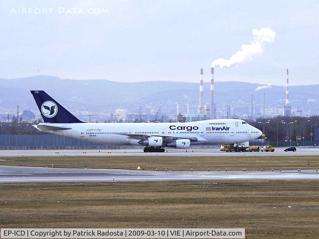 EP-ICD, 1988 Boeing 747-21AC C/N 24134, VIE Airport with Iran Air Cargo 747 in the evening
