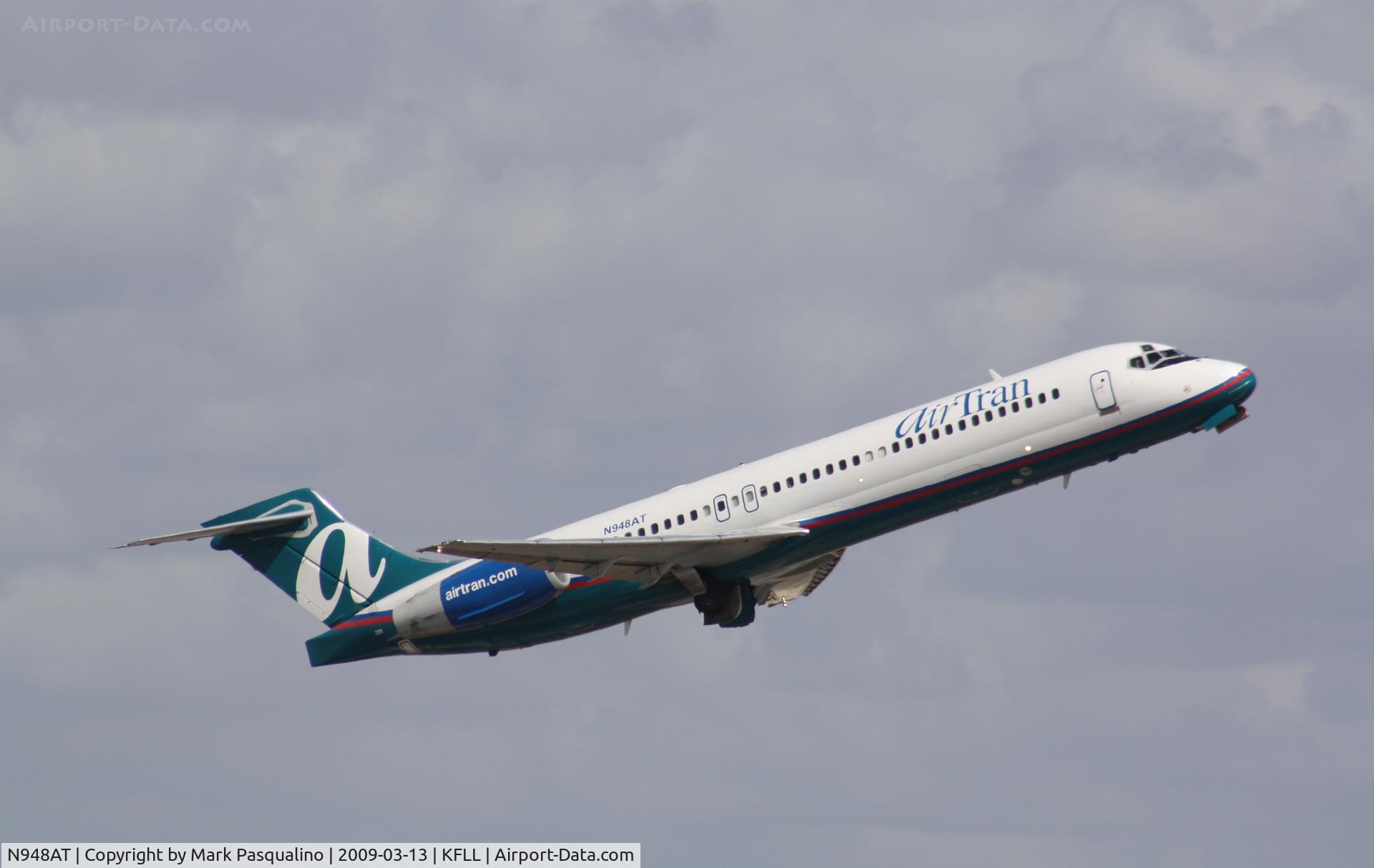 N948AT, 1999 Boeing 717-200 C/N 55011, Boeing 717-200