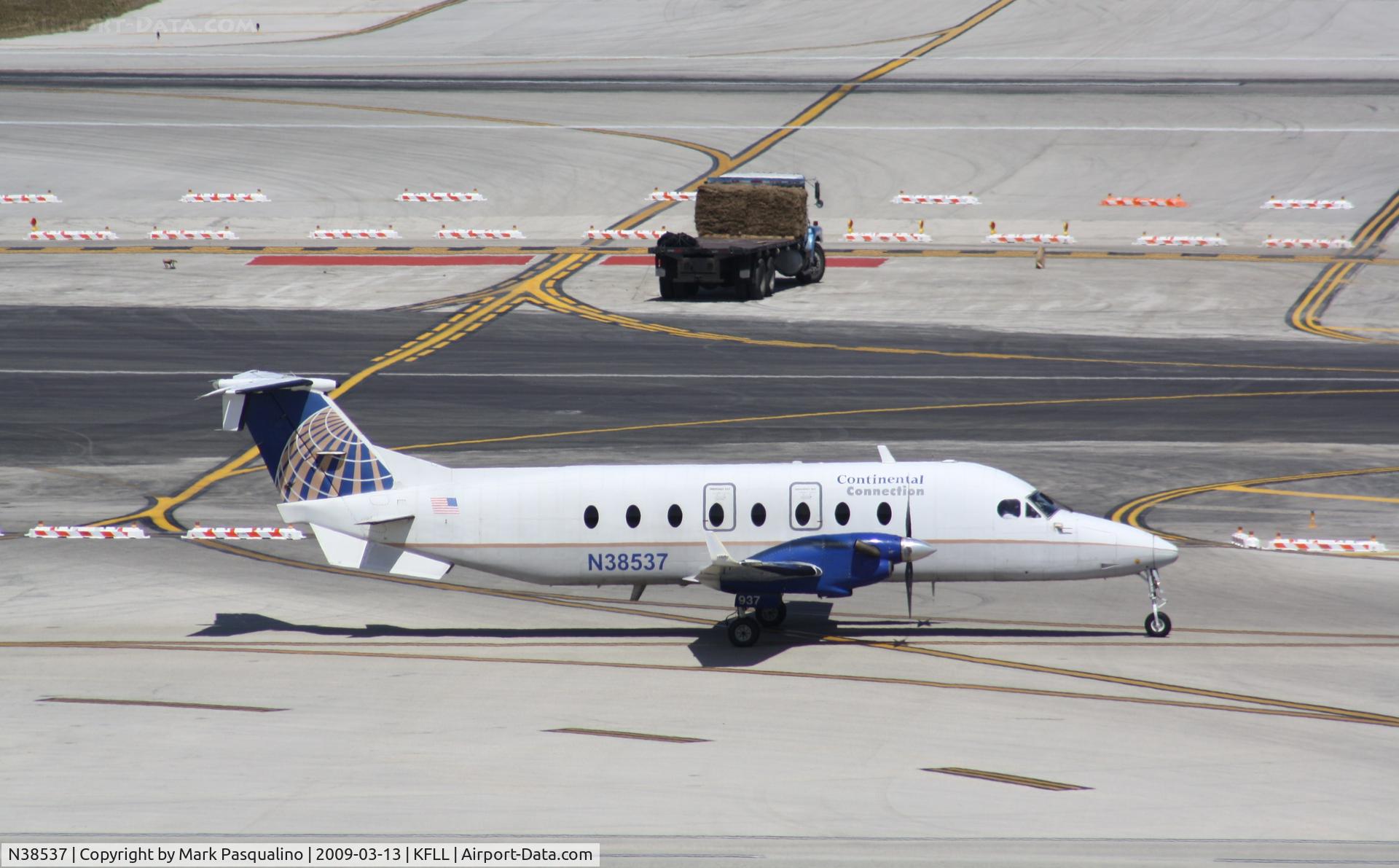 N38537, 1995 Beech 1900D C/N UE-158, Beech 1900D