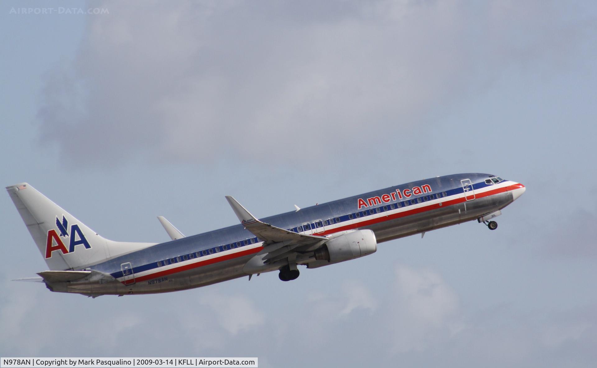 N978AN, 2001 Boeing 737-823 C/N 30100, Boeing 737-800