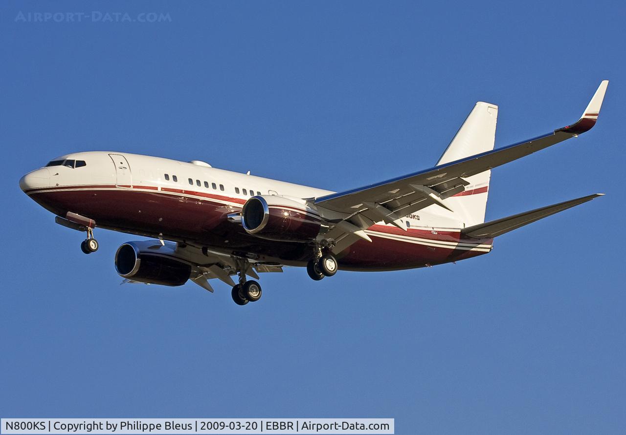N800KS, 2000 Boeing 737-7BC C/N 30782, -700 BBJ on short final rwy 02 on a day of European summit in Brussels. Coning to take away one of the Heads of States ?