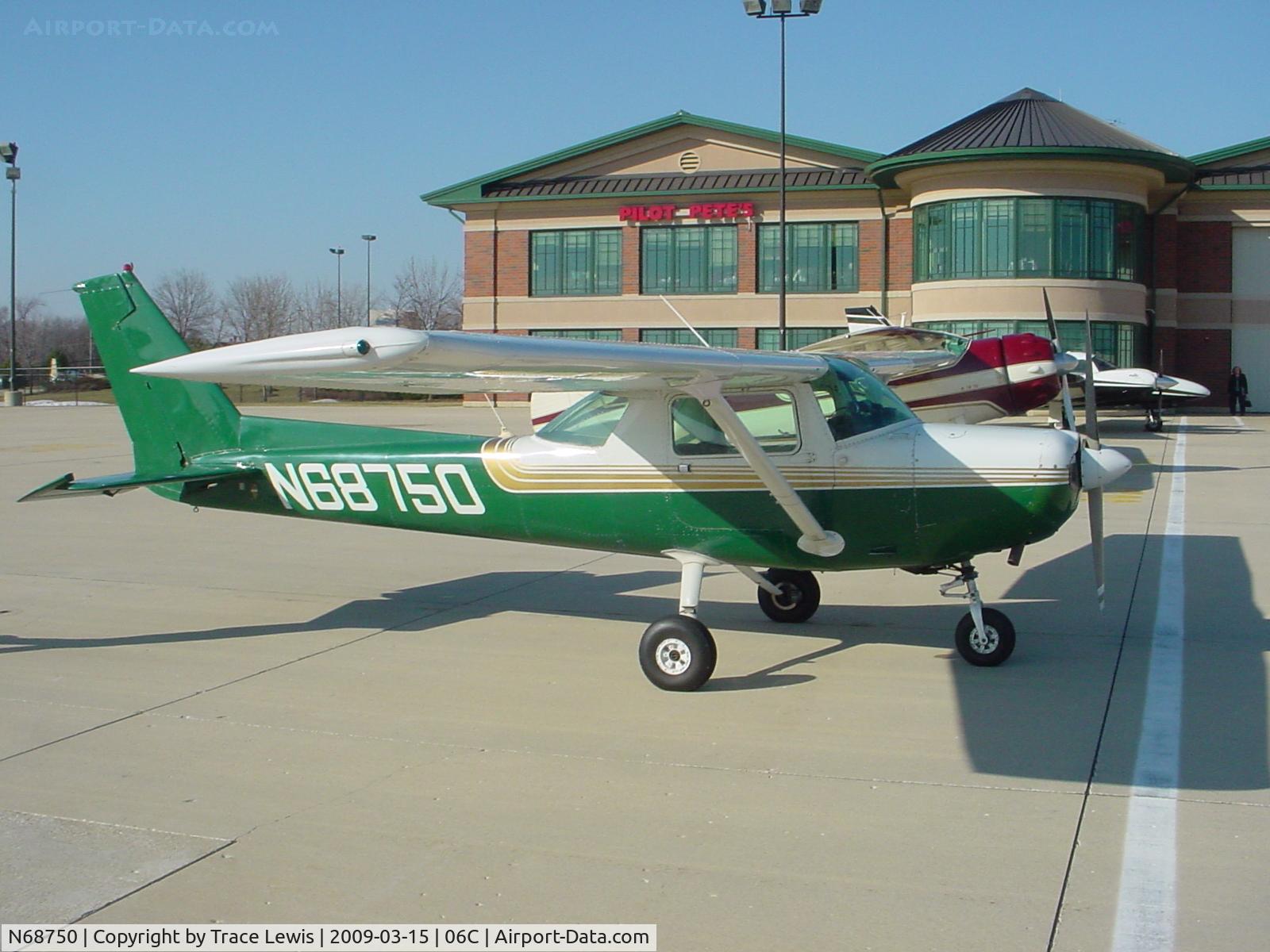 N68750, 1978 Cessna 152 C/N 15282356, Parked at 06C