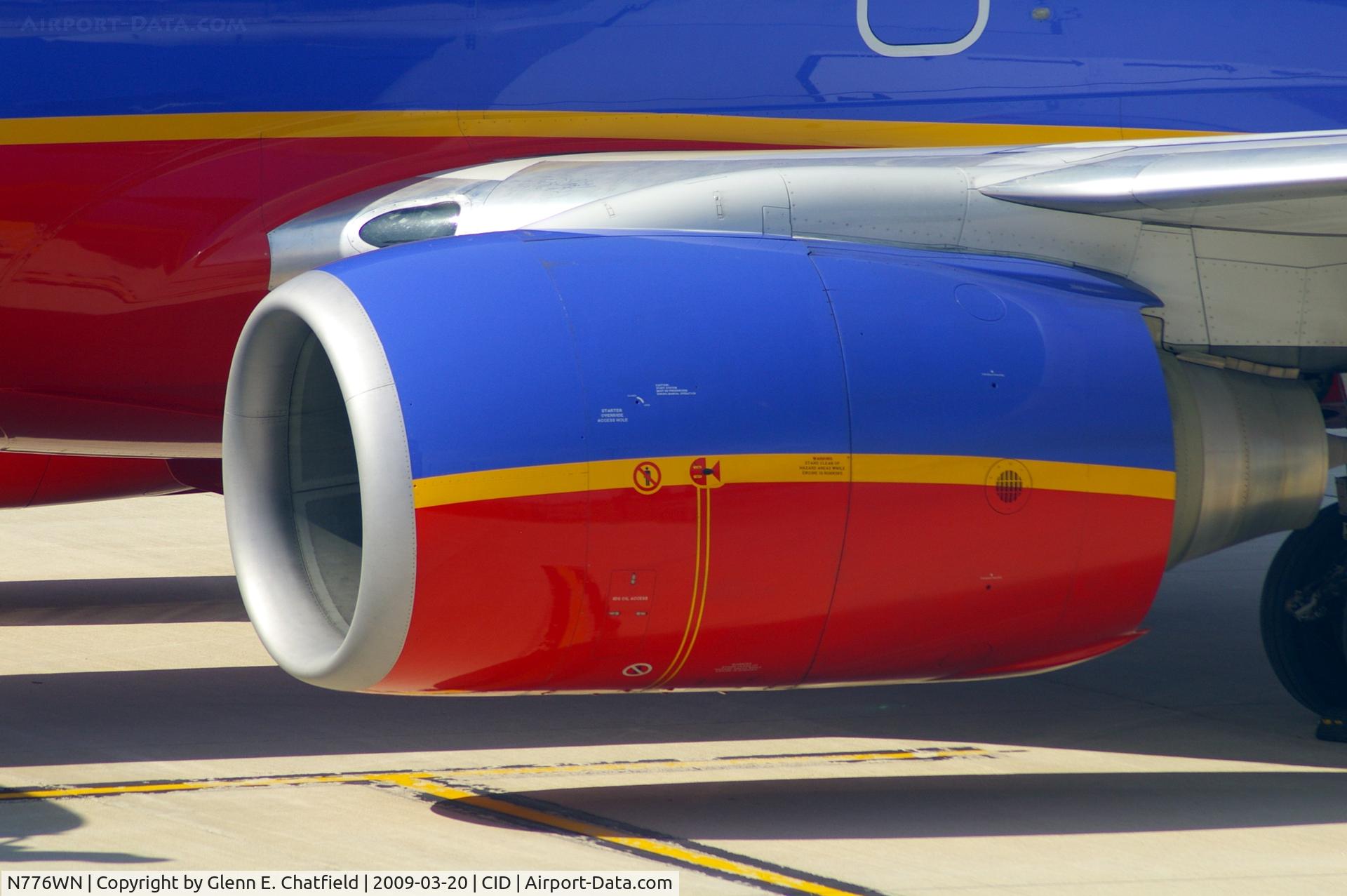 N776WN, 2000 Boeing 737-7H4 C/N 30591, Another artsy shot with the zoom lens