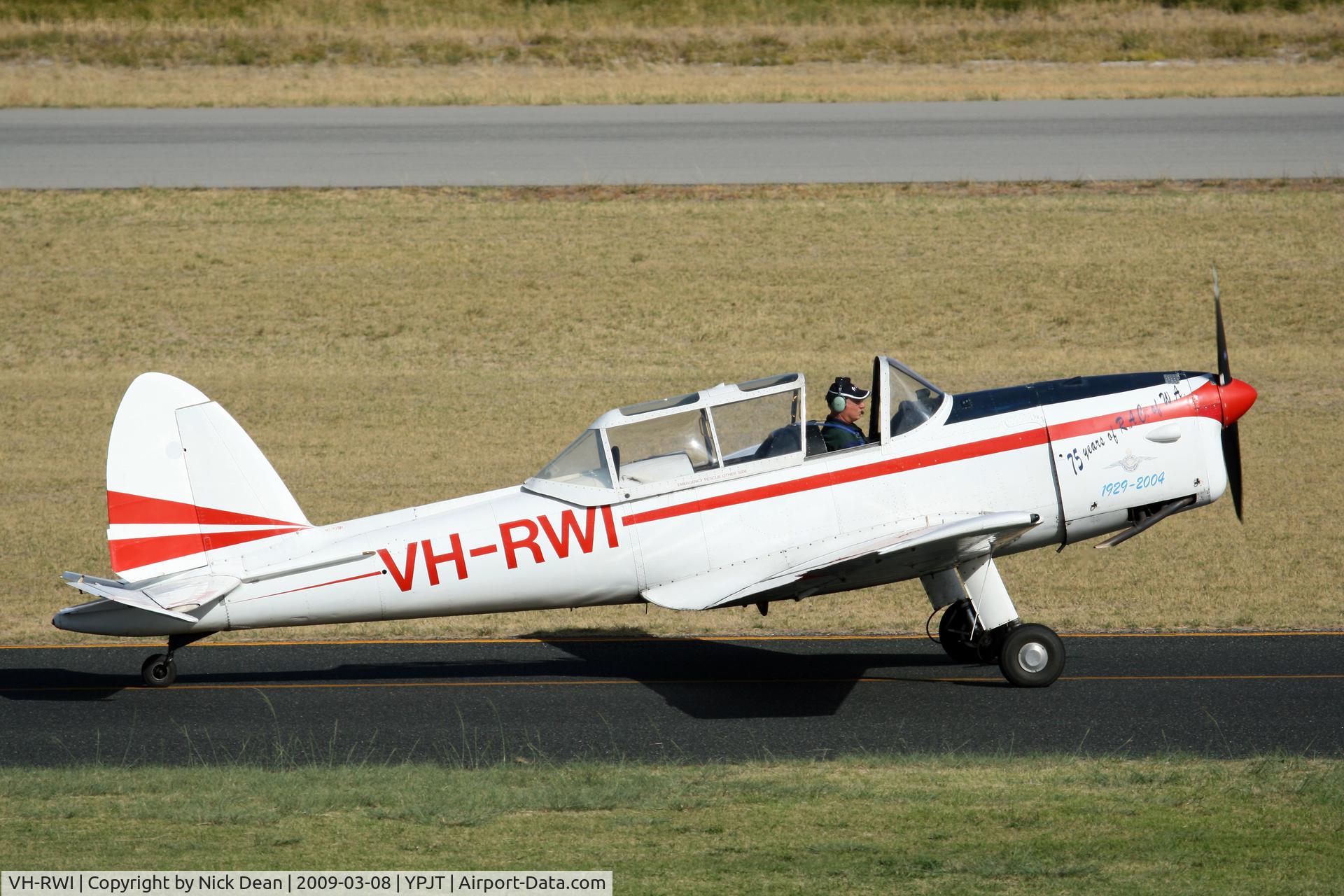 VH-RWI, 1950 De Havilland DHC-1 Chipmunk 22A C/N C1/0164, YPJT