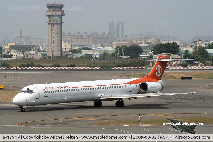 B-17919, 1997 McDonnell Douglas MD-90-30 C/N 53569, Uni Air