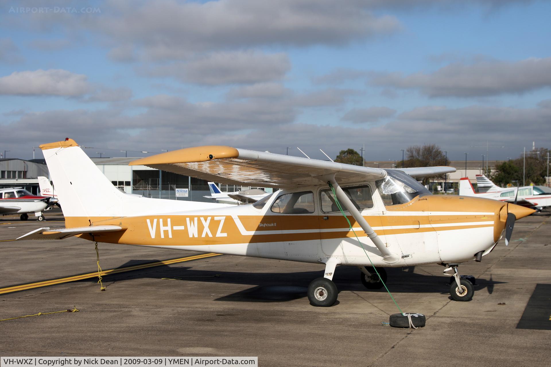 VH-WXZ, 1976 Cessna 172M C/N 17267144, YMEN