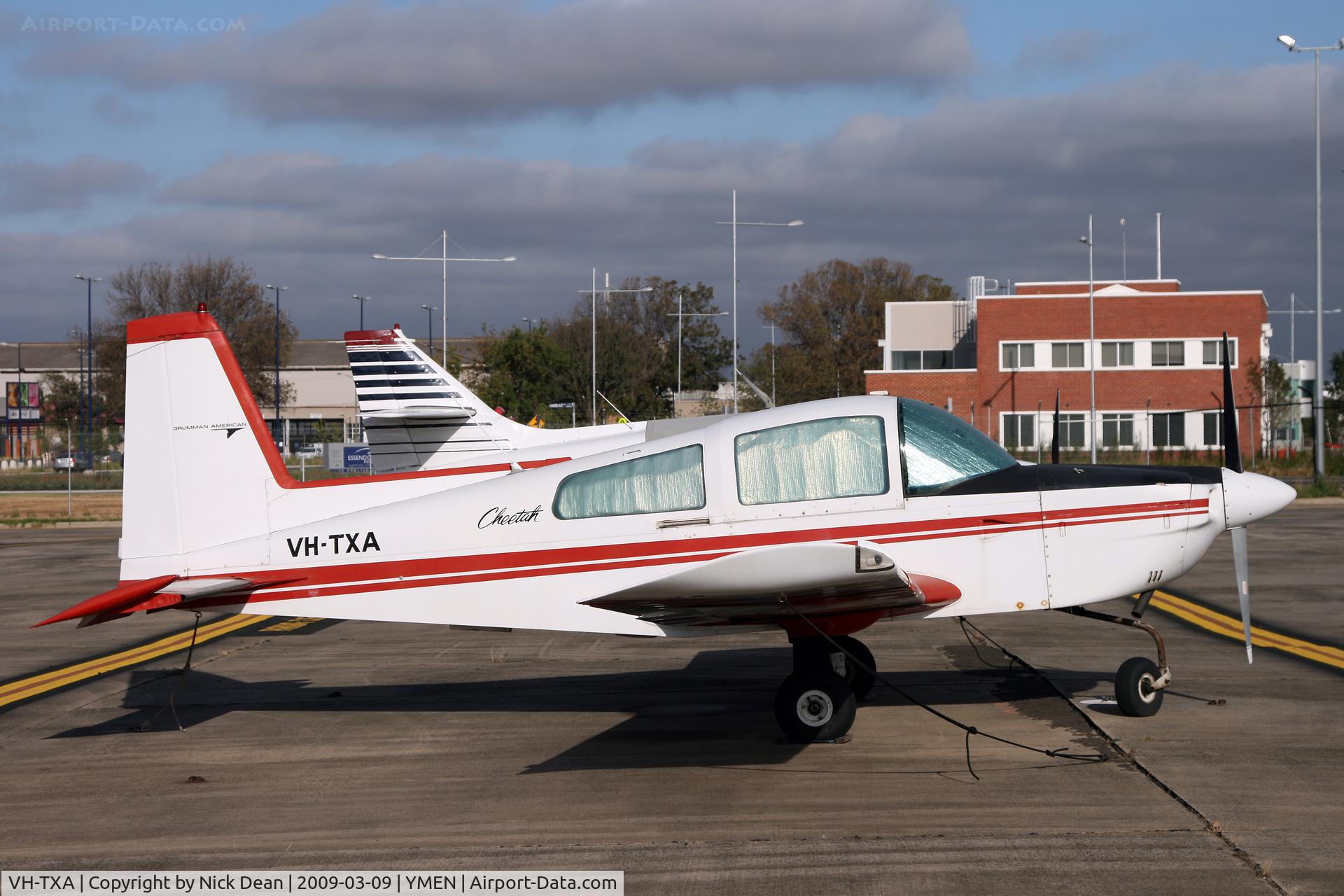 VH-TXA, 1976 American Aviation AA-5A Traveler C/N AA5A-0241, YMEN