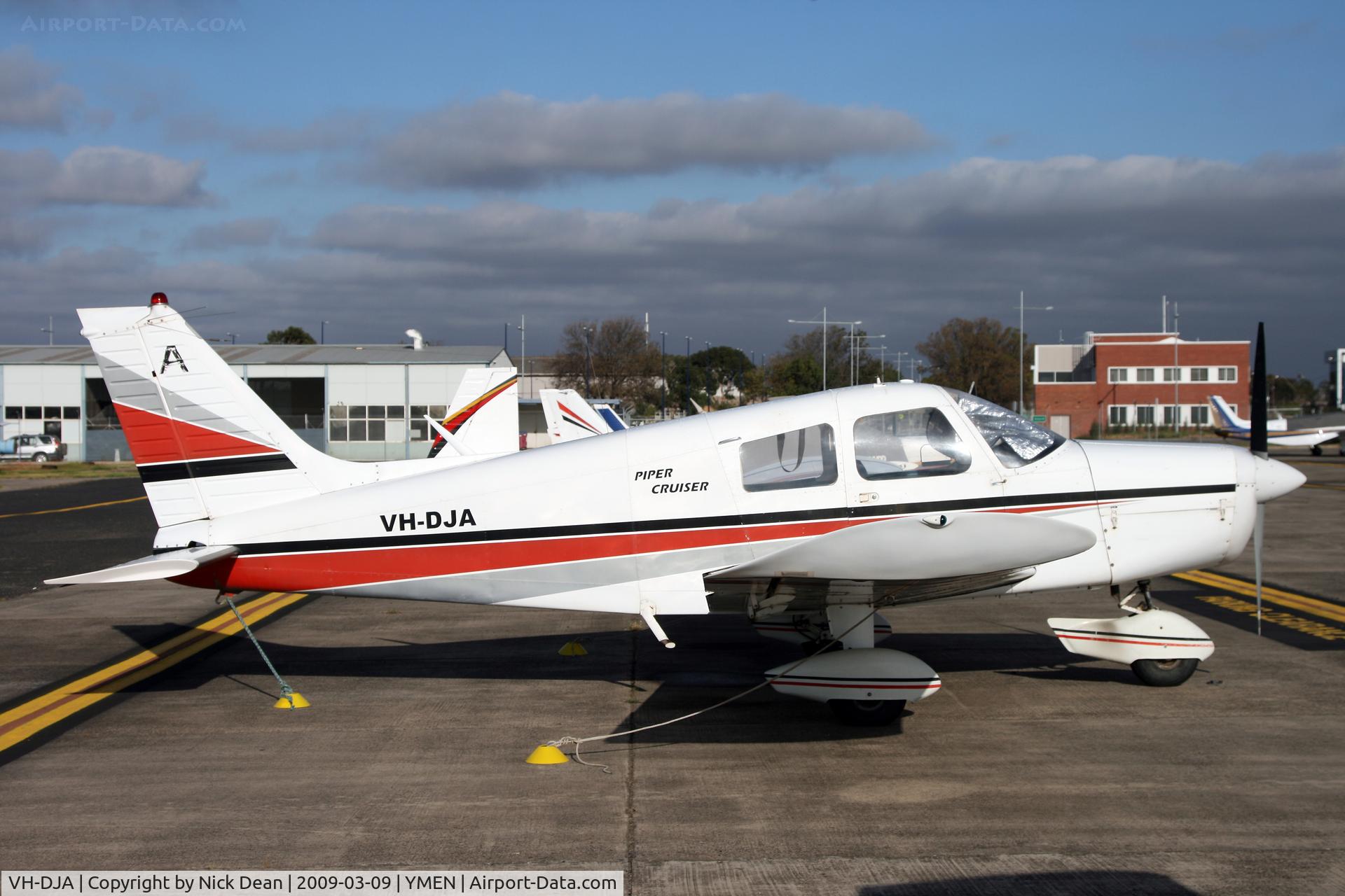 VH-DJA, 1974 Piper PA-28-140 Cherokee Cruiser C/N 28-7425288, YMEN
