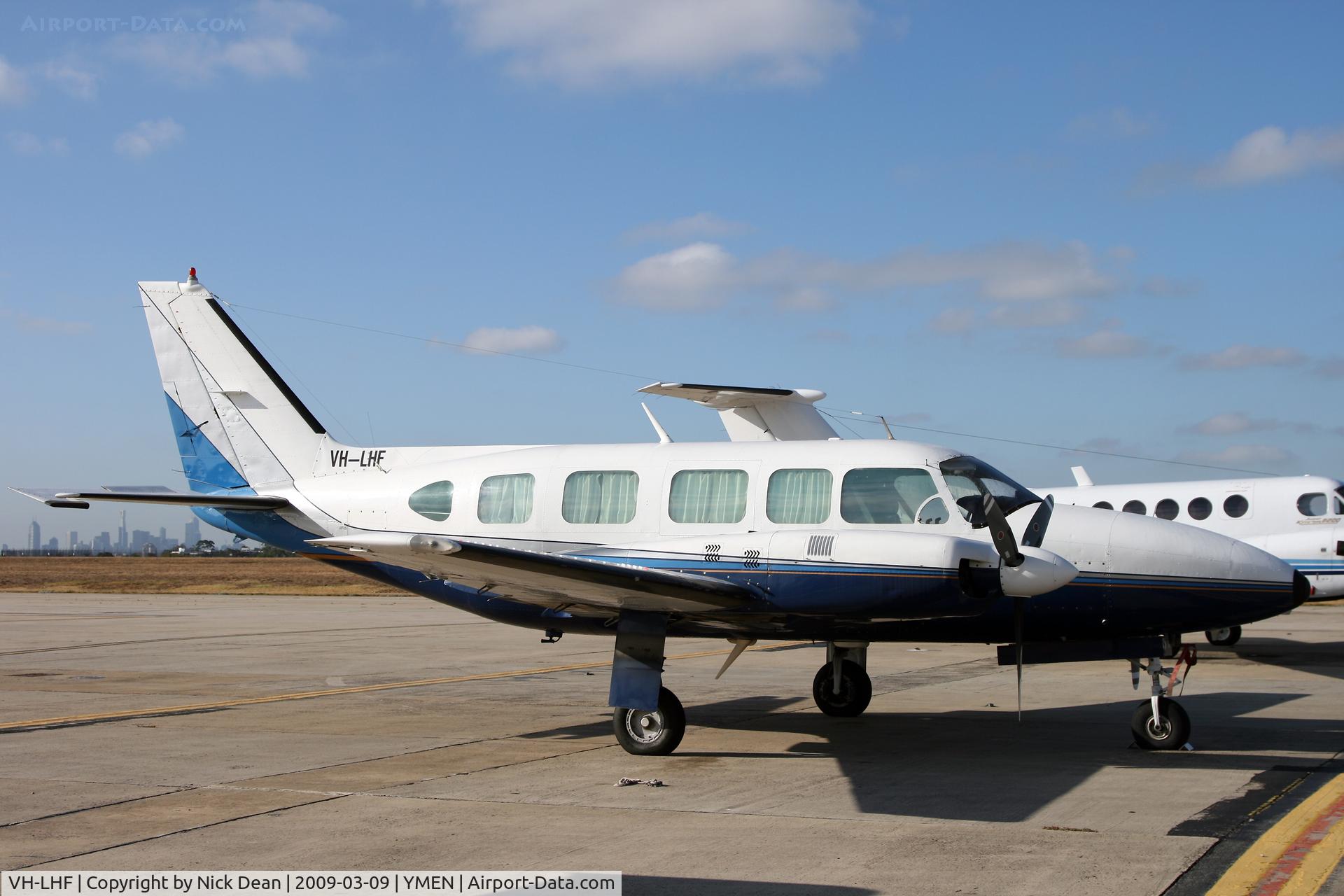 VH-LHF, 1976 Piper PA-31-350 Navajo Chieftain C/N 31-7652082, YMEN