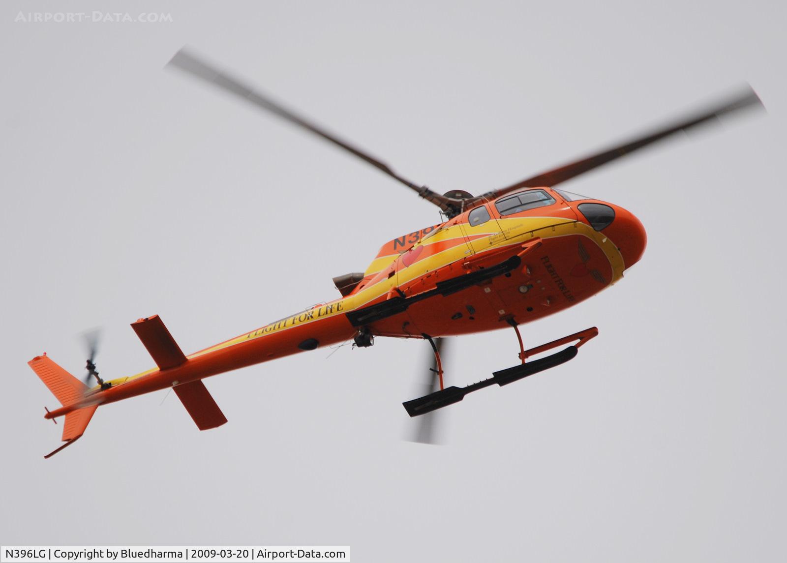 N396LG, 2000 Eurocopter AS-350B-3 Ecureuil Ecureuil C/N 3336, Flight over Lakewood Colorado heading East.