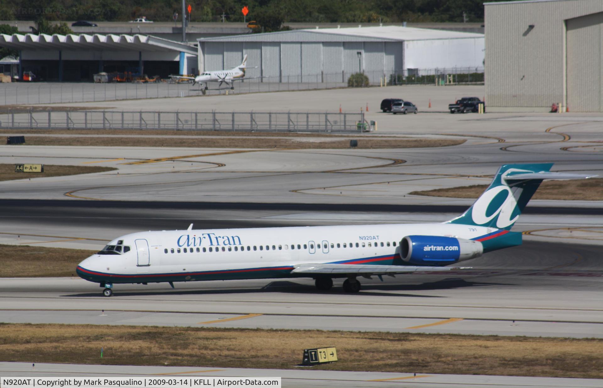 N920AT, 2000 Boeing 717-200 C/N 55083, Boeing 717-200