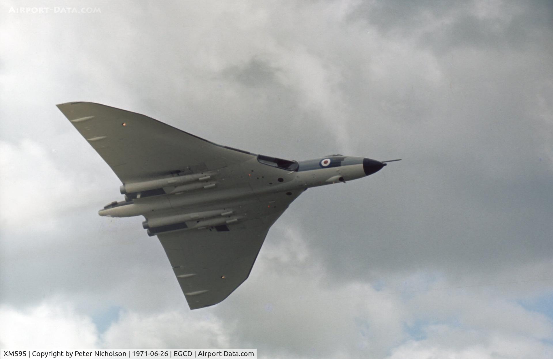 XM595, 1963 Avro Vulcan B.2 C/N Set 59, Vulcan B.2 XM 595 at the 1971 Woodford Airshow.
