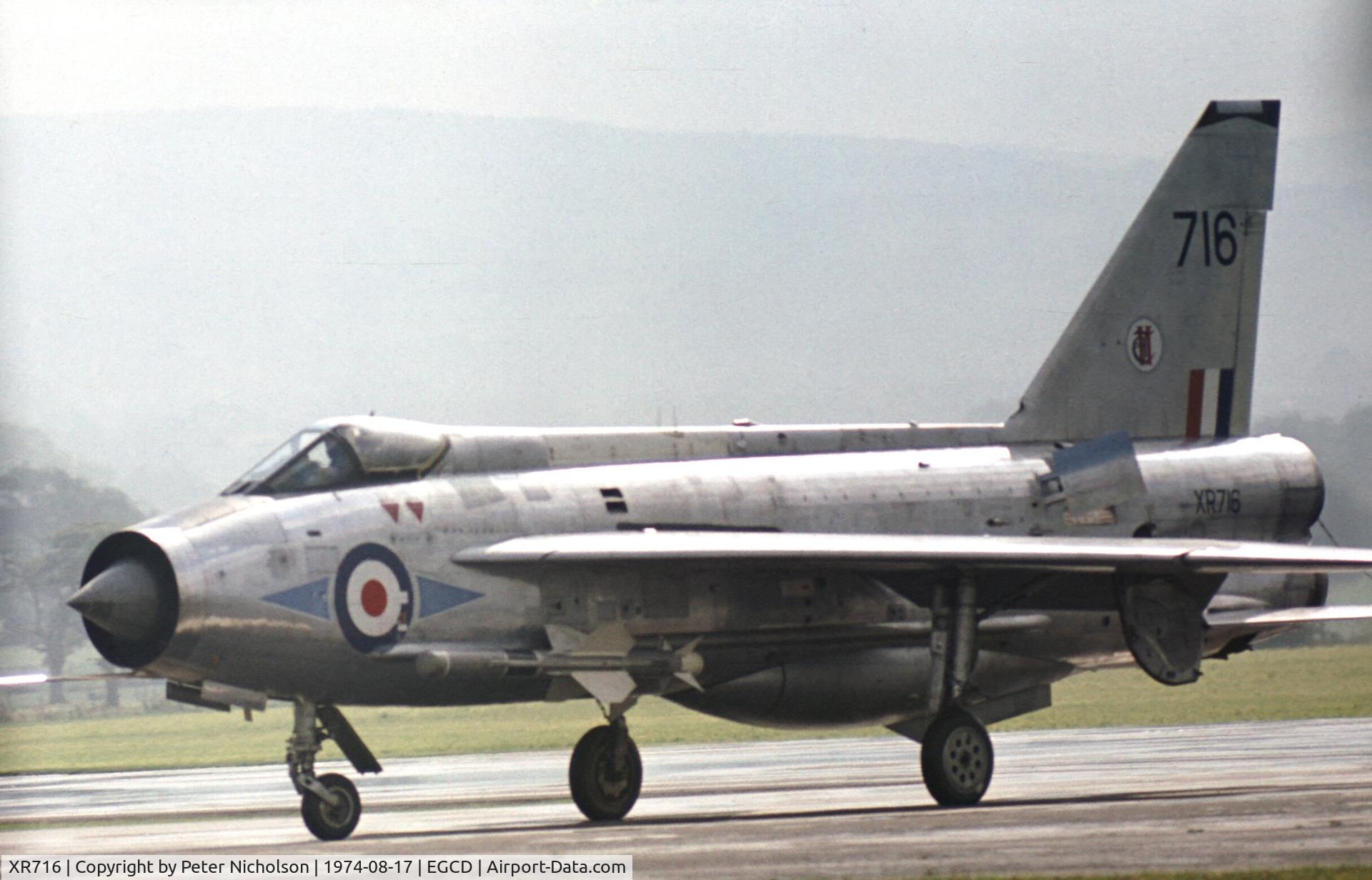 XR716, 1964 English Electric Lightning F.3 C/N 95199, Lightning F.3 of 226 Operational Conversion Unit landing at the 1974 Woodford Airshow.