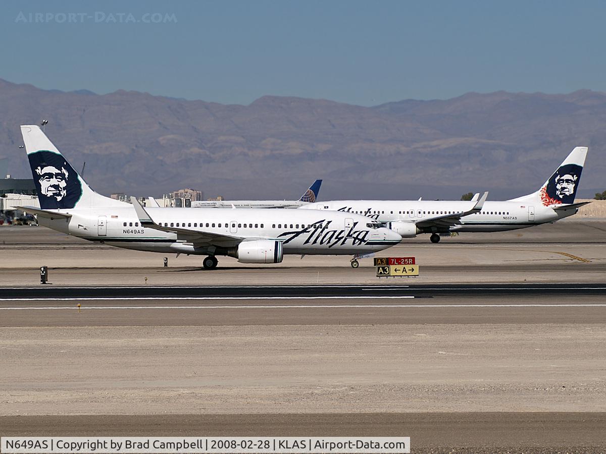 N649AS, 2003 Boeing 737-790 C/N 30663, Alaska Airlines / 2003 Boeing 737-790 - with N557AS landing