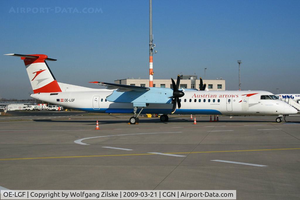 OE-LGF, 2002 De Havilland Canada DHC-8-402Q Dash 8 C/N 4068, visitor