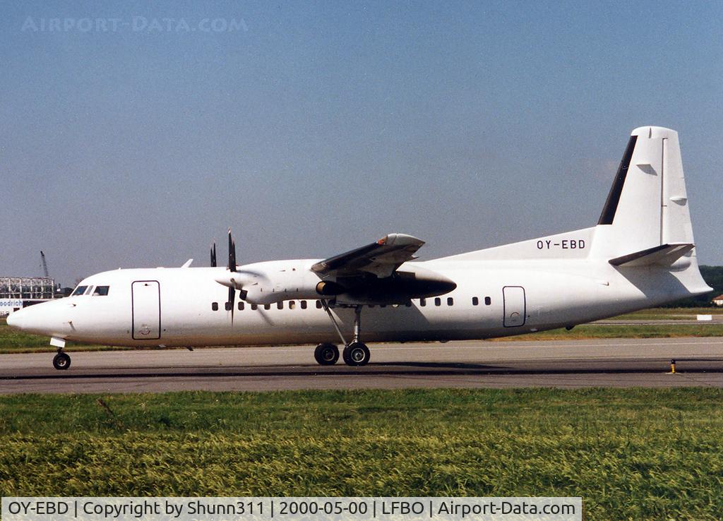 OY-EBD, 1988 Fokker 50 C/N 20118, Taxiing to the terminal...