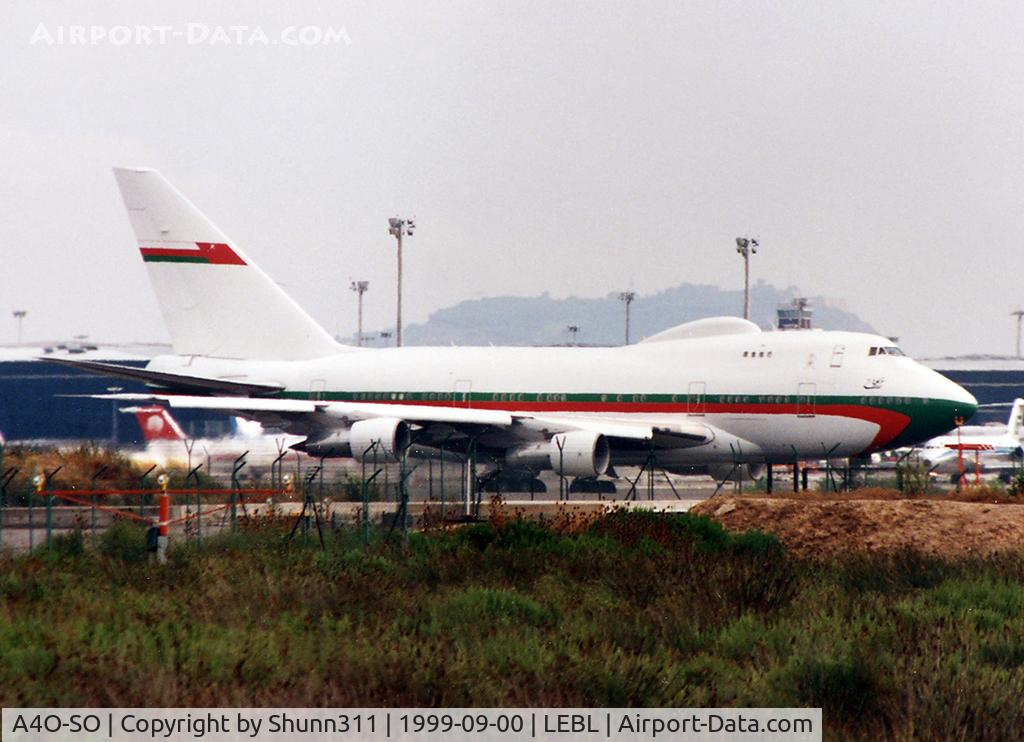A4O-SO, 1979 Boeing 747SP-27 C/N 21785, Lining up rwy 25 for departure...