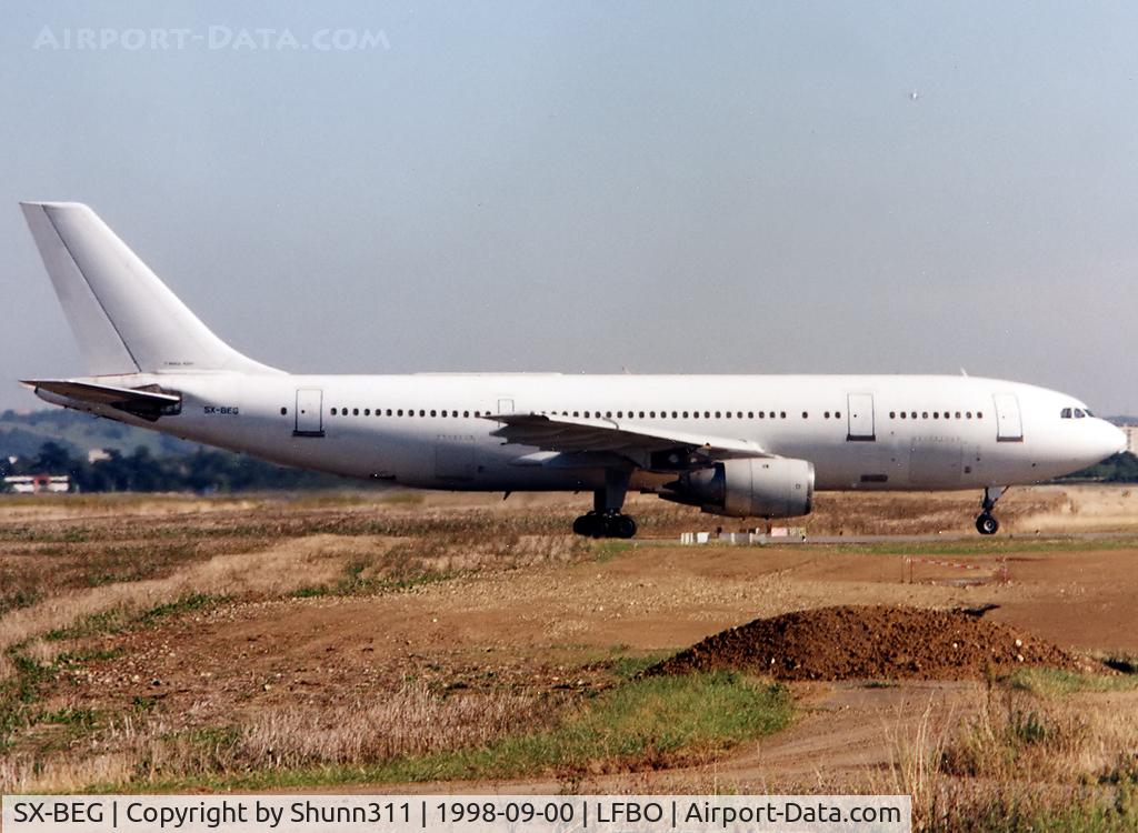 SX-BEG, 1981 Airbus A300B4-103(F) C/N 0148, Arriving at LFBO as returned to lessor and rolling to the SOGERMA Center for Cargo outfitting...