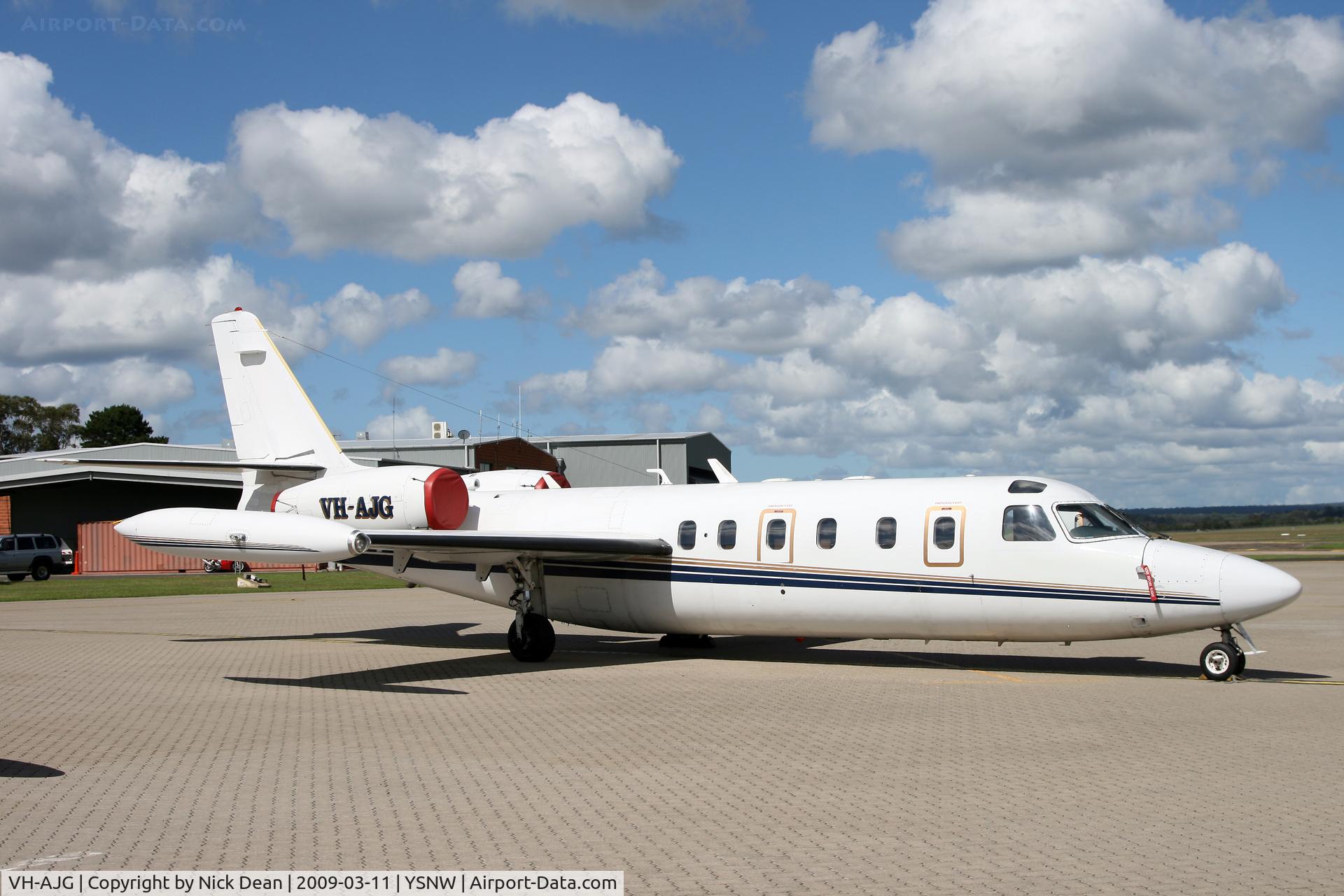 VH-AJG, 1980 Israel Aircraft Industries IAI-1124 Westwind C/N 281, YSNW