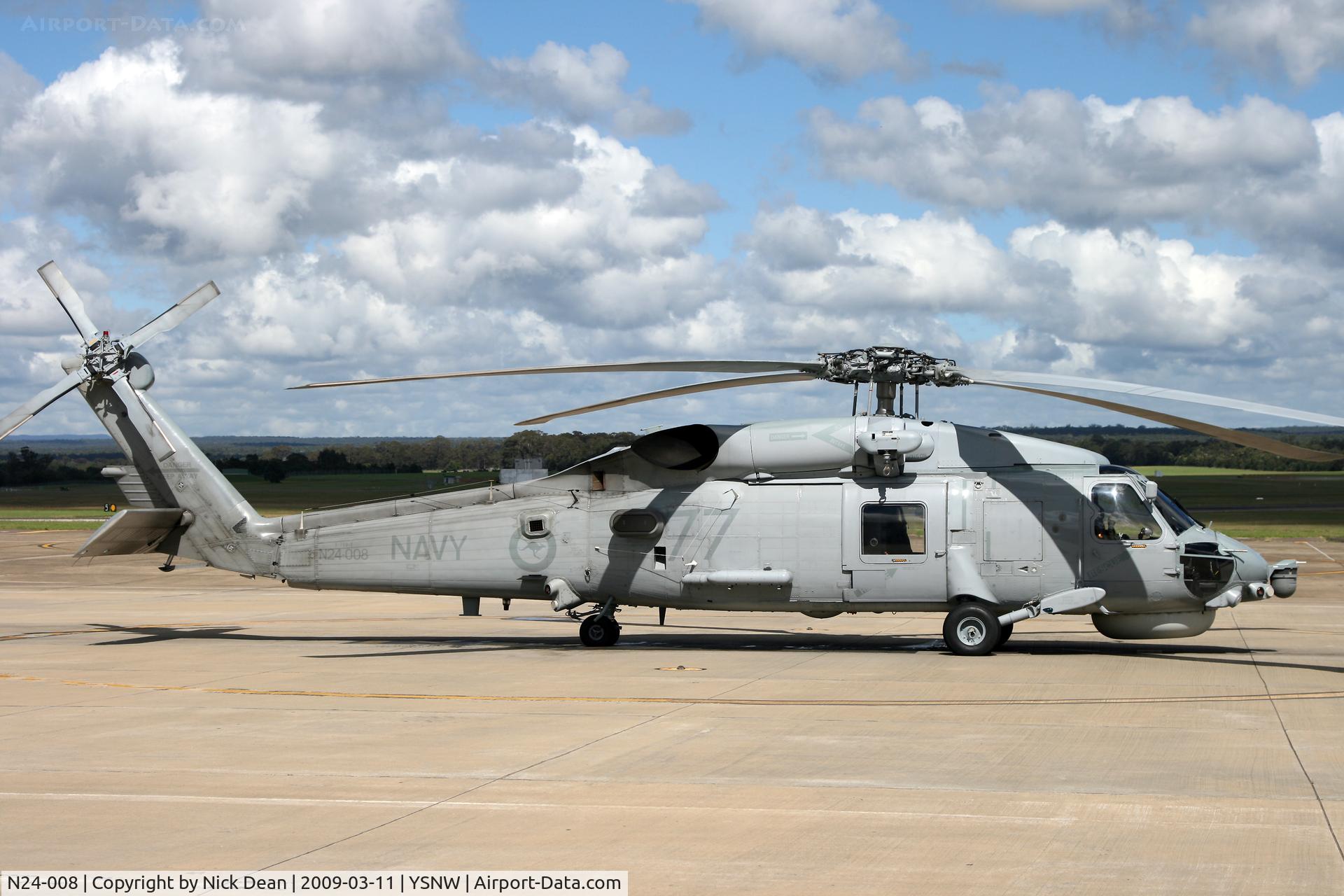 N24-008, Sikorsky S-70B-2 Seahawk C/N 70-0489, YSNW