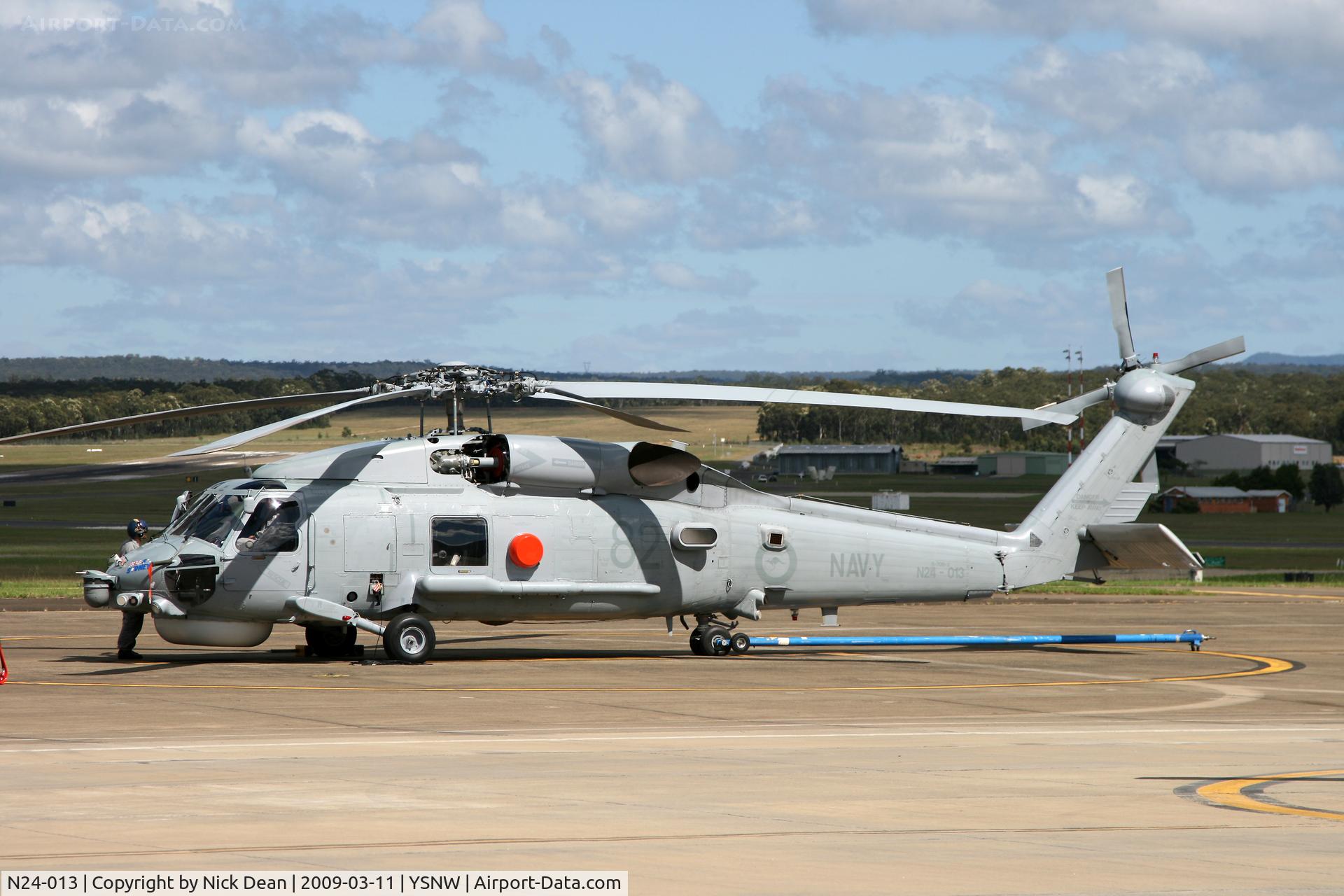 N24-013, Sikorsky S-70B-2 Seahawk C/N 70-0599, YSNW