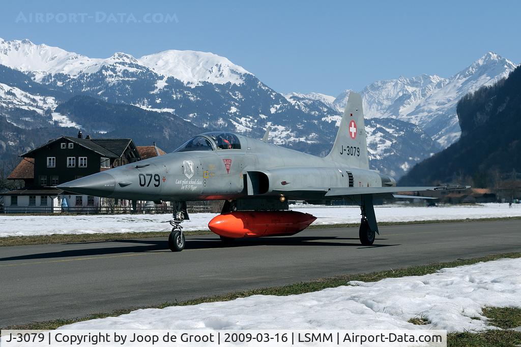 J-3079, 1984 Northrop F-5E Tiger II C/N L.1079, J-3079 wears special marking for the last pilots that were trained on the F-5. Nowadays the PC-21 has taken over this task.