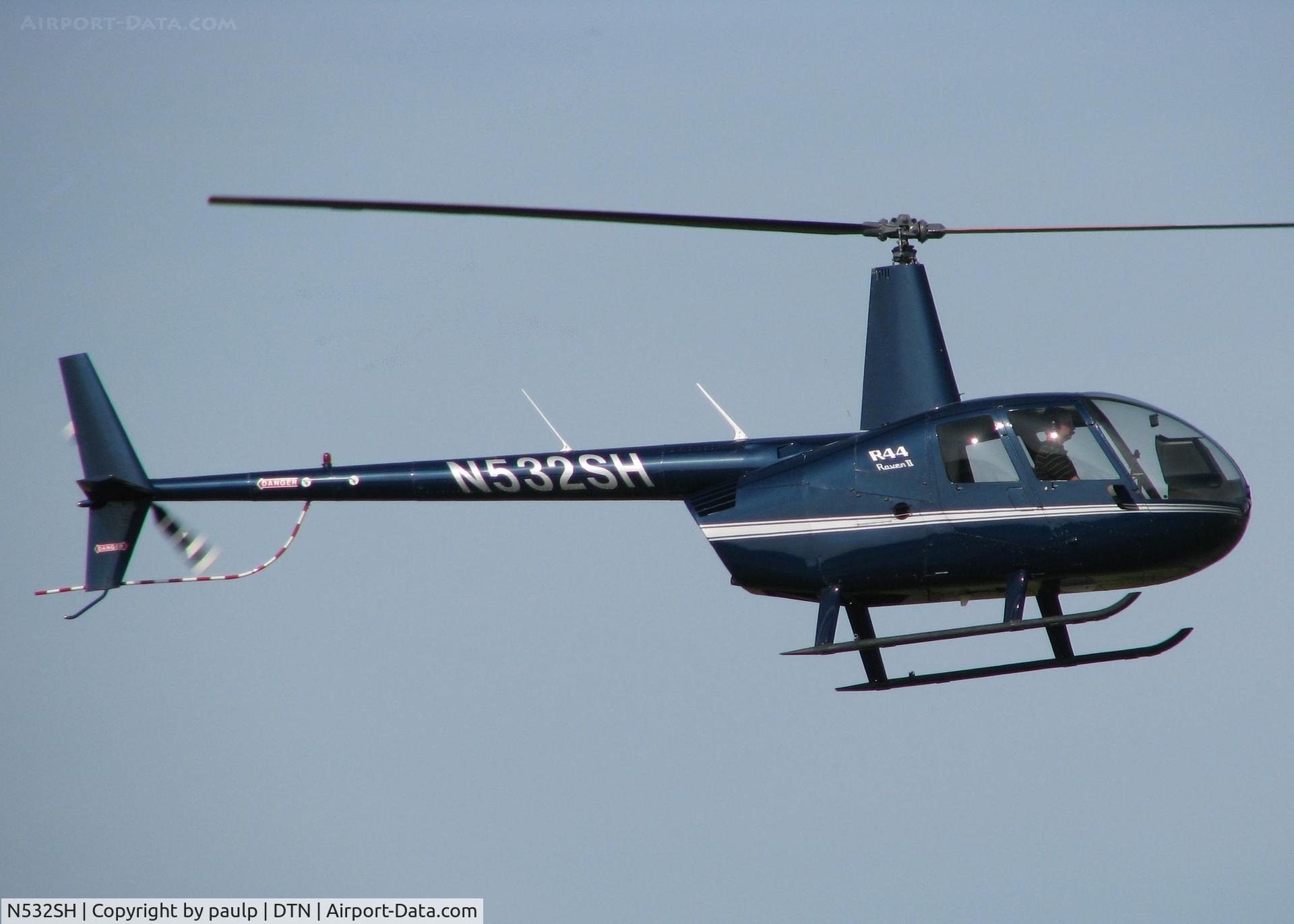N532SH, 2006 Robinson R44 II C/N 11353, Landing at the Shreveport Downtown airport.