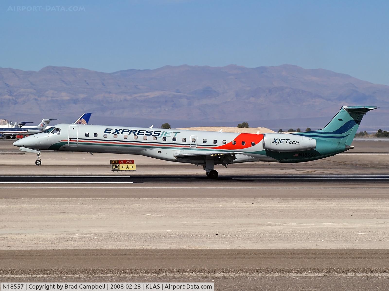 N18557, 2002 Embraer ERJ-145LR (EMB-145LR) C/N 145596, ExpressJet Airlines / 2002 Embraer EMB-145LR