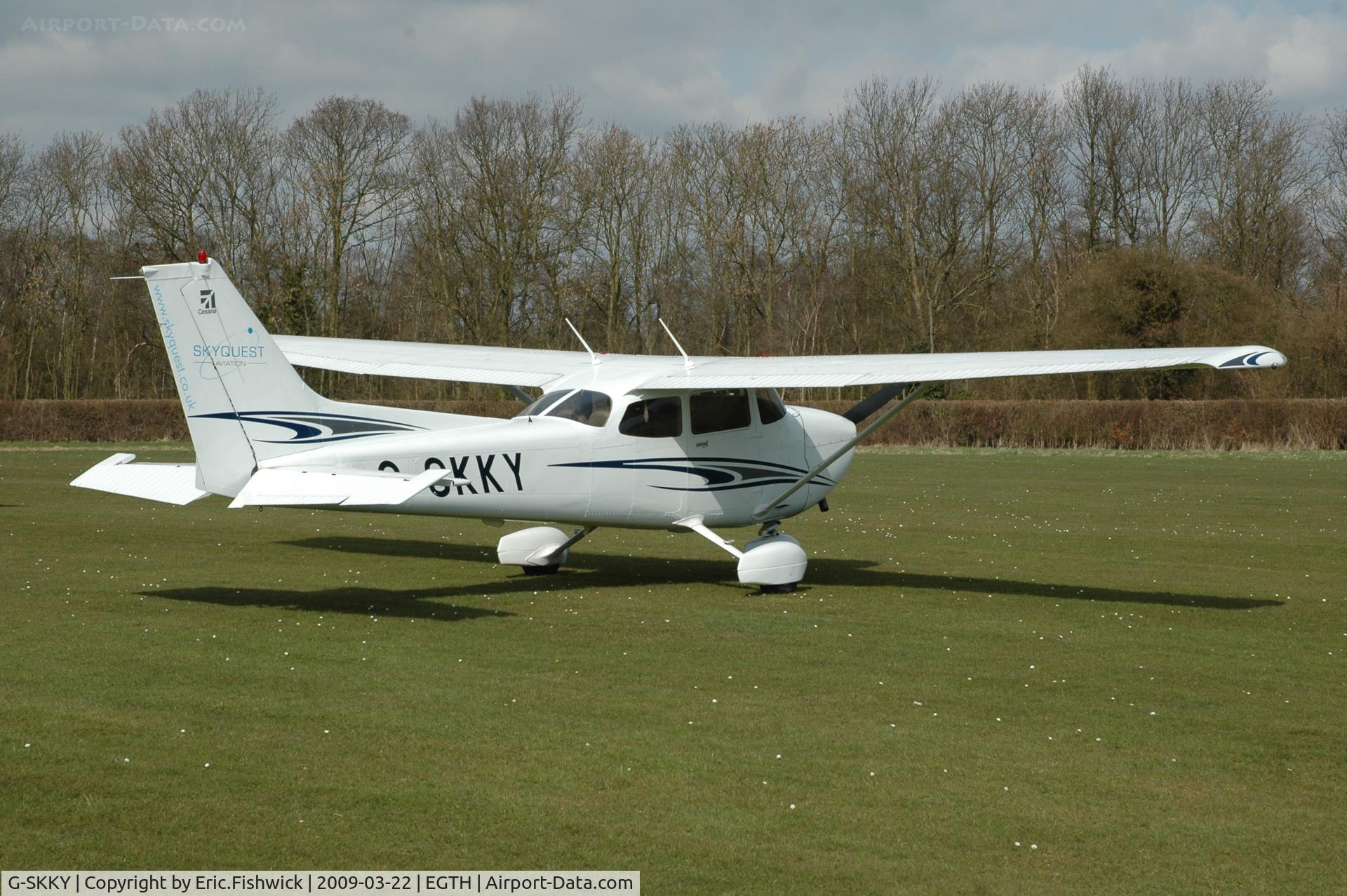 G-SKKY, 2005 Cessna 172S C/N 172S9850, 2. G-SKKY visiting Shuttleworth (Old Warden) Aerodrome.