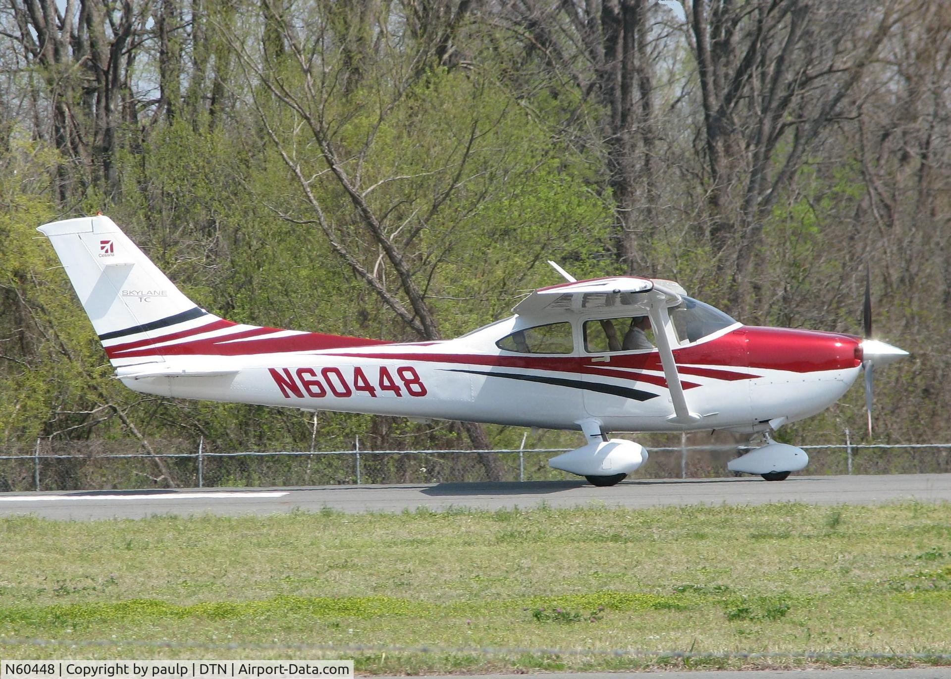 N60448, 2006 Cessna T182T Turbo Skylane C/N T18208594, Starting to roll on runway 14 at Downtown Shreveport.