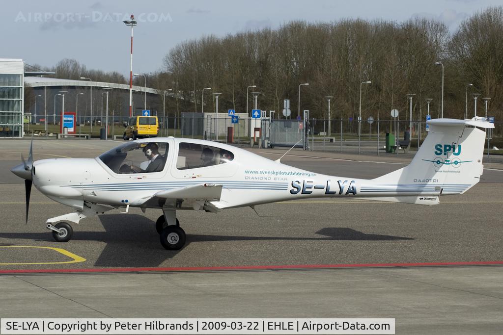 SE-LYA, Diamond DA-40TDI Diamond Star C/N D4.104, Nice visitor for Lelystad a Swedish DA40TDI