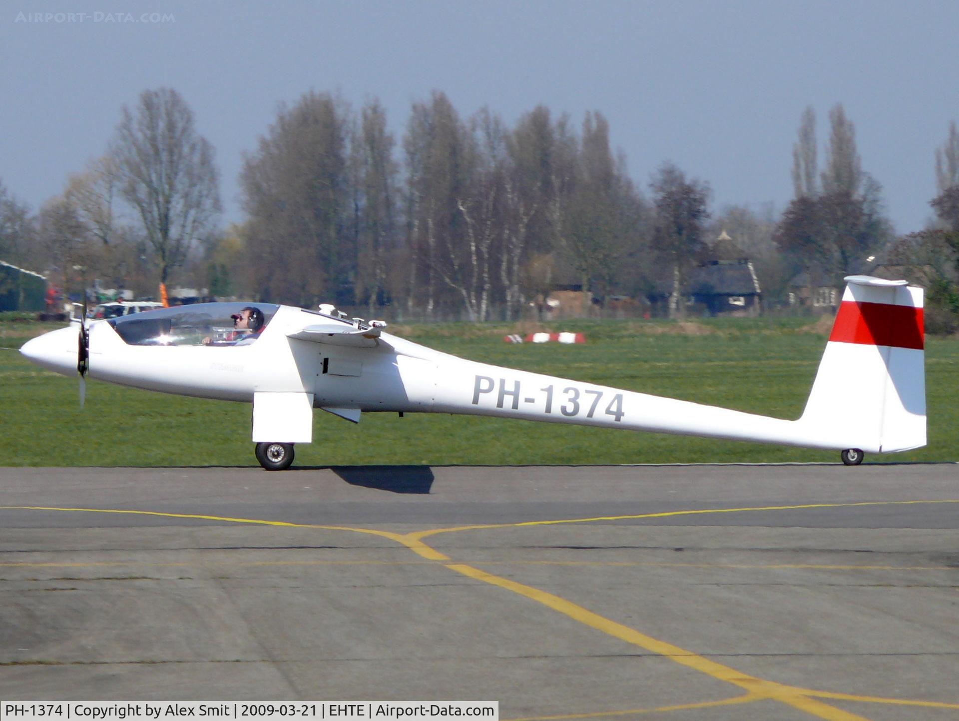 PH-1374, Stemme S-10V C/N 16-346, Stemme S10V PH-1374 private